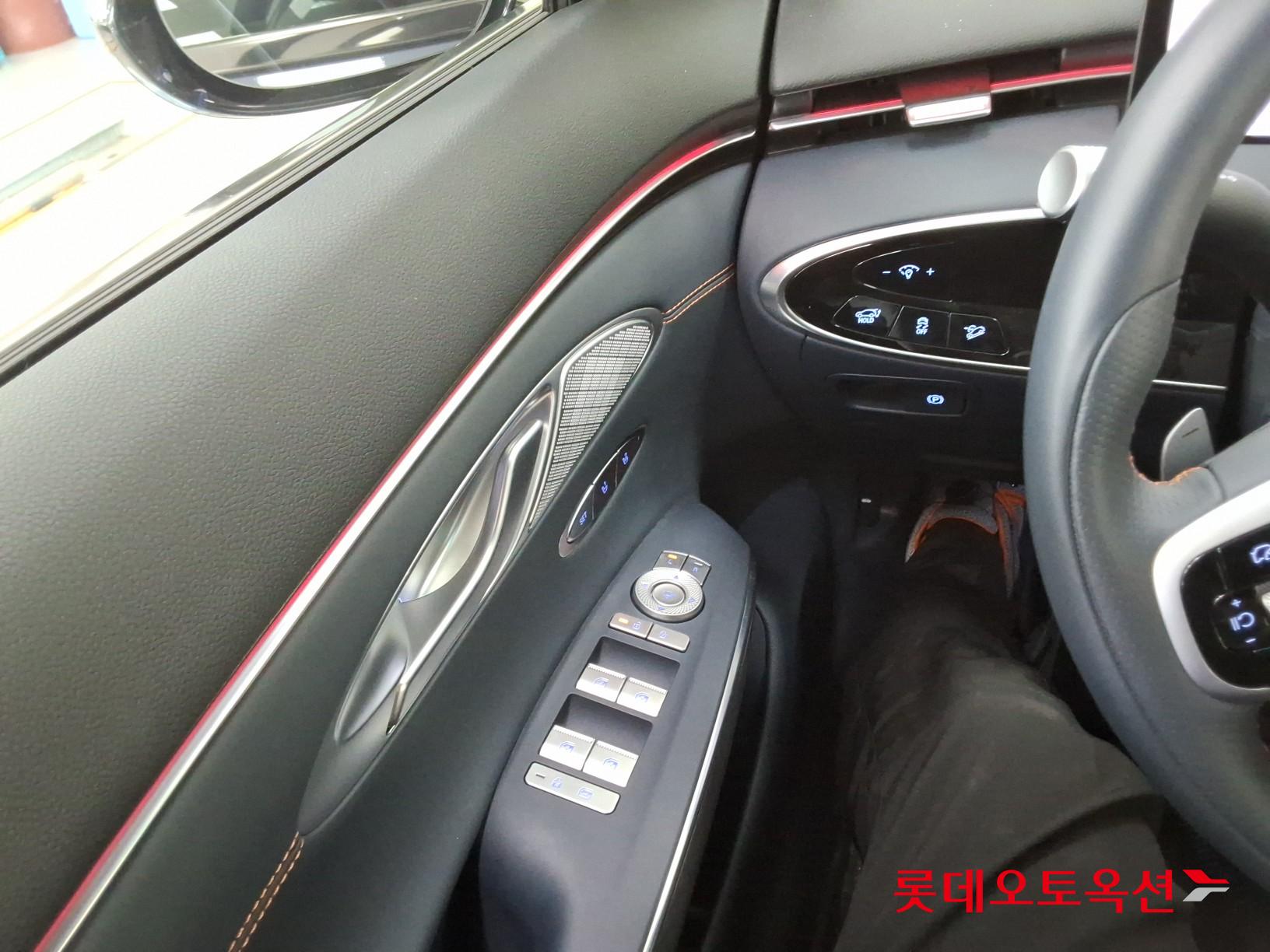 2025 - genesis gv70