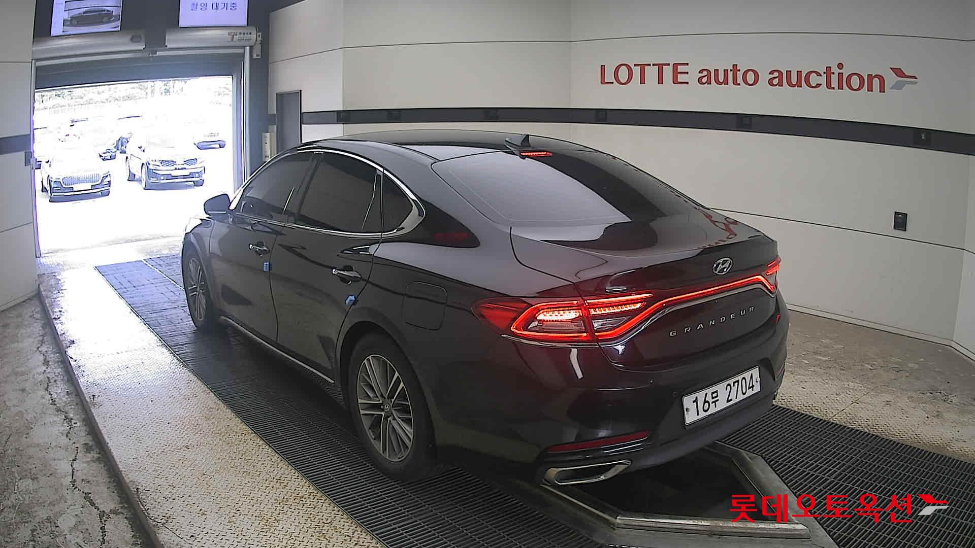 2018 - hyundai grandeur