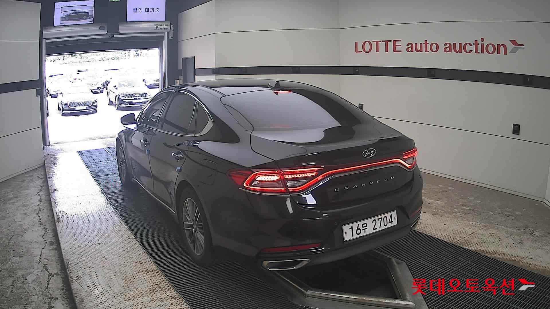 2018 - hyundai grandeur