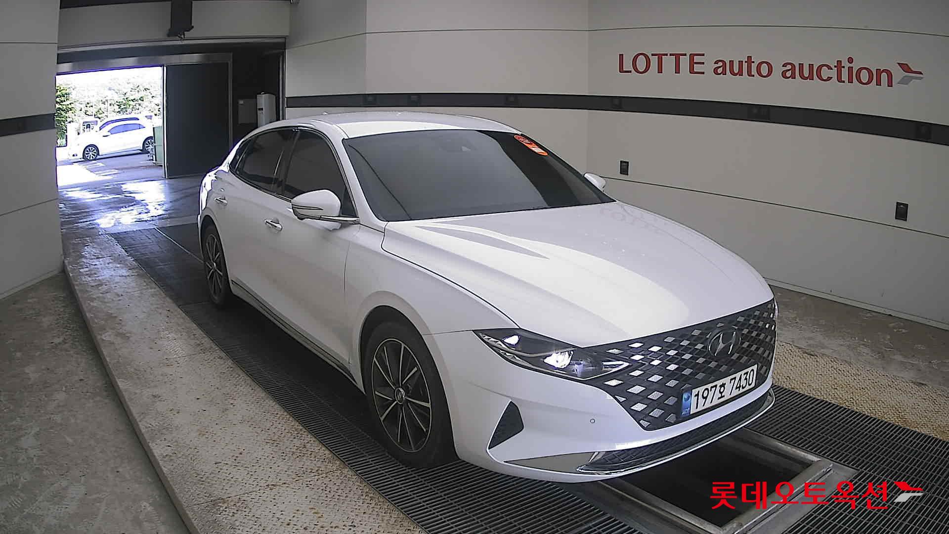 2022 - hyundai grandeur