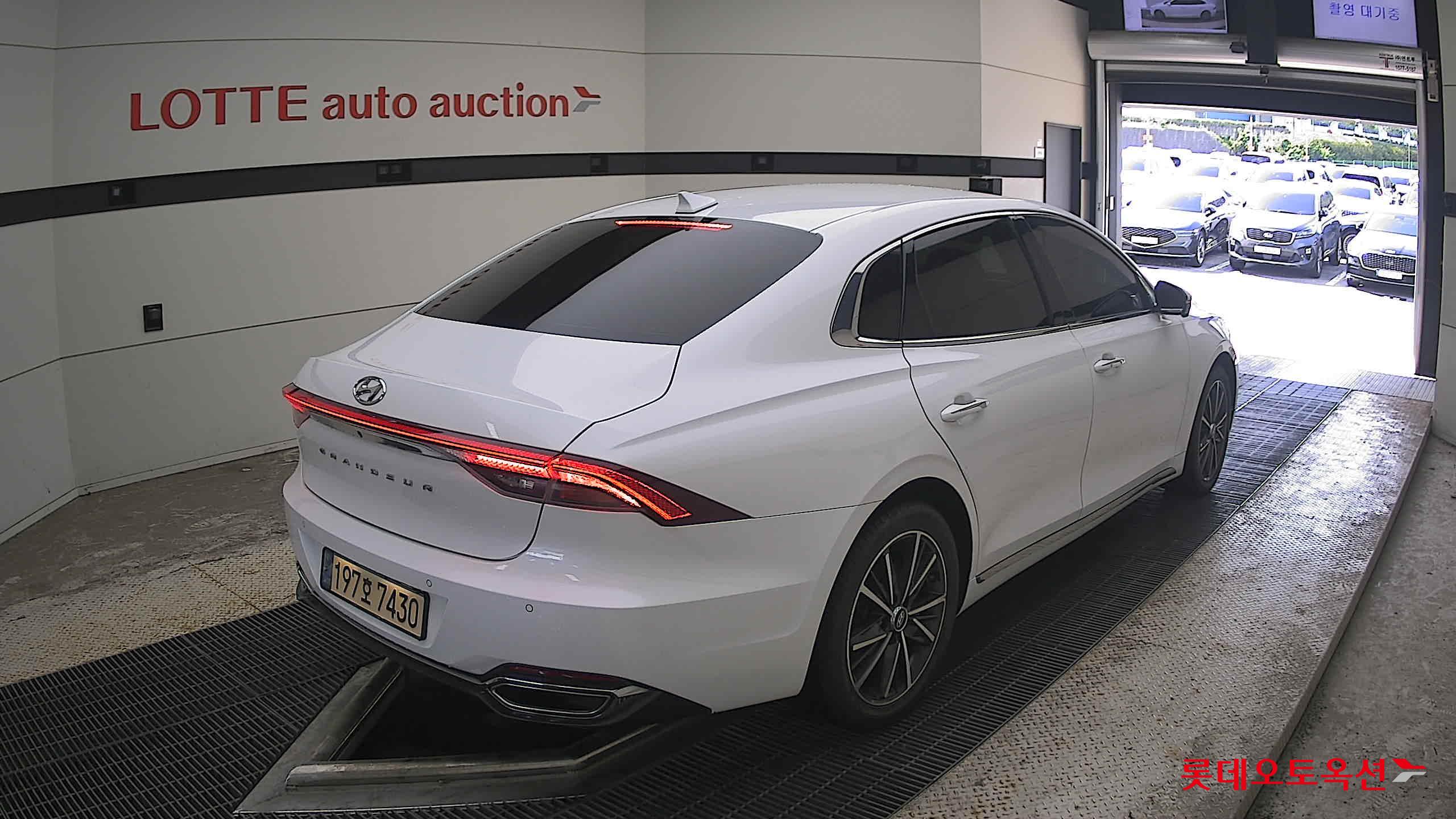 2022 - hyundai grandeur