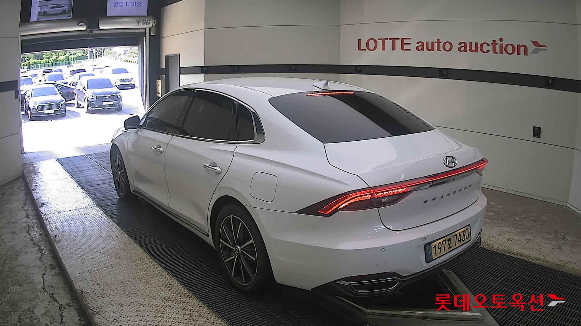 2022 - hyundai grandeur