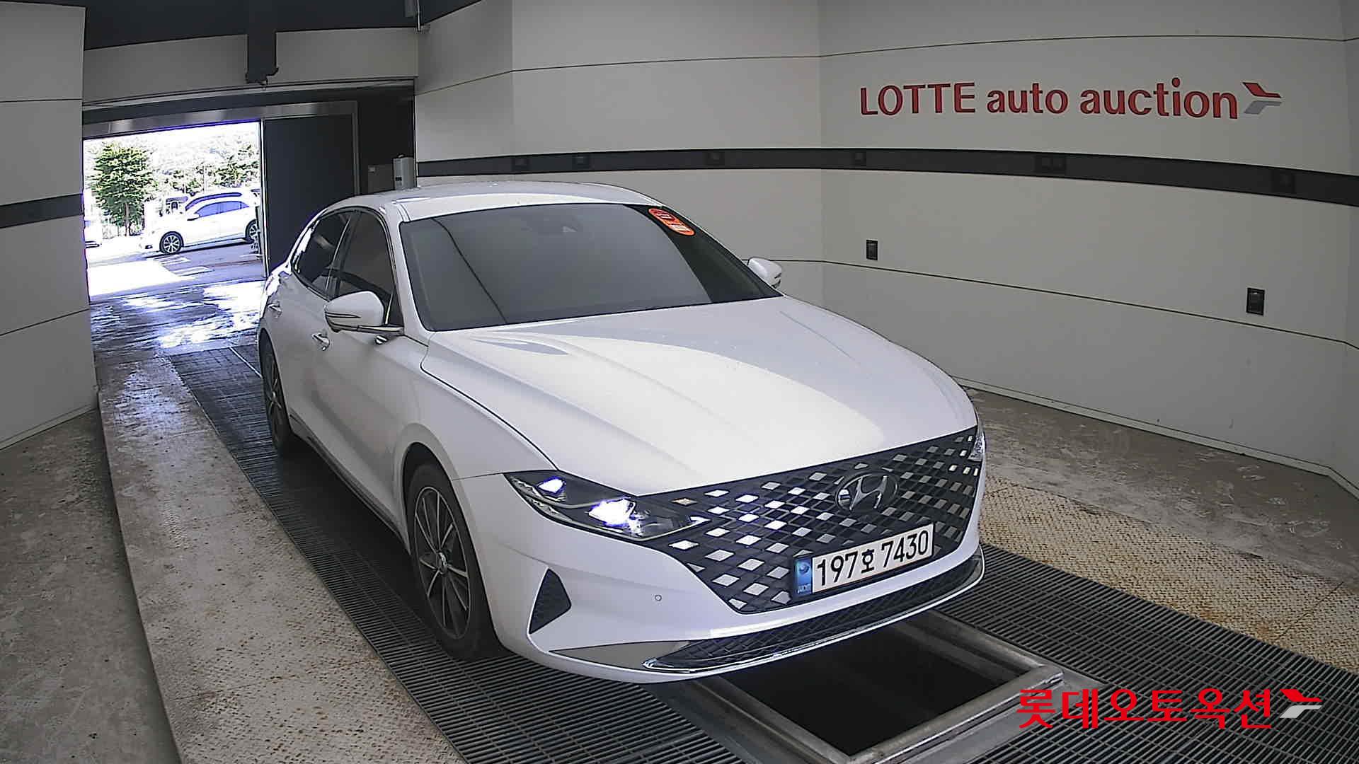 2022 - hyundai grandeur