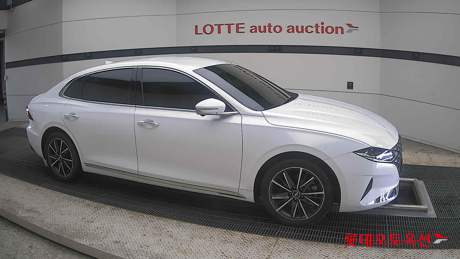 2022 - hyundai grandeur