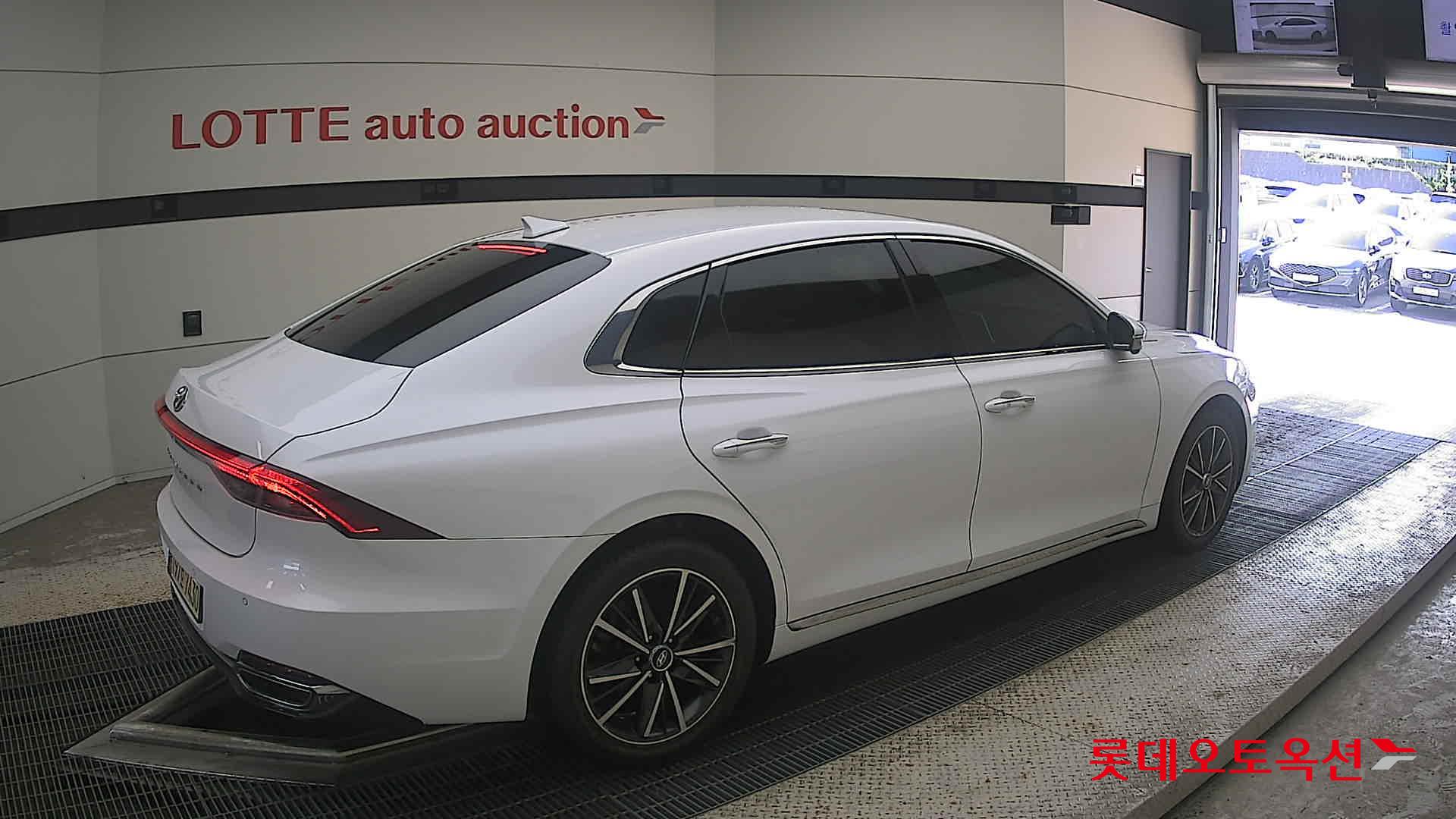 2022 - hyundai grandeur