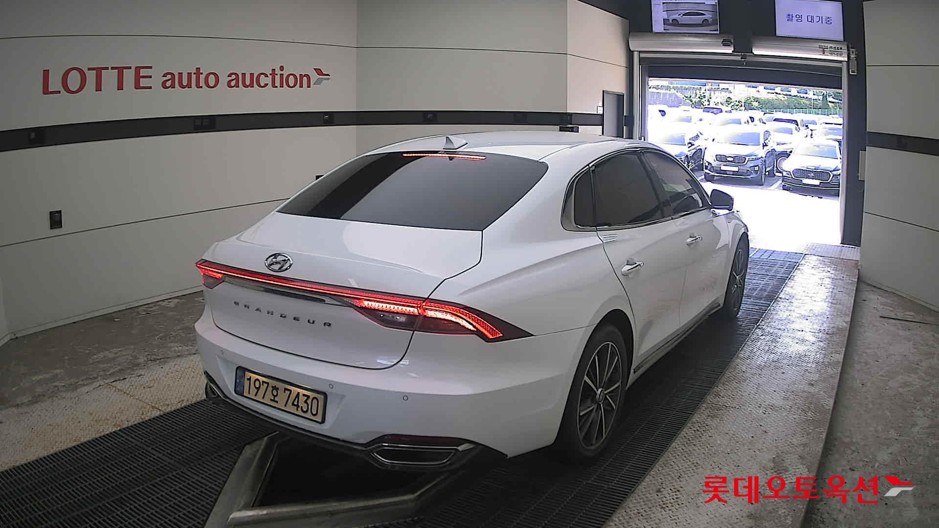 2022 - hyundai grandeur