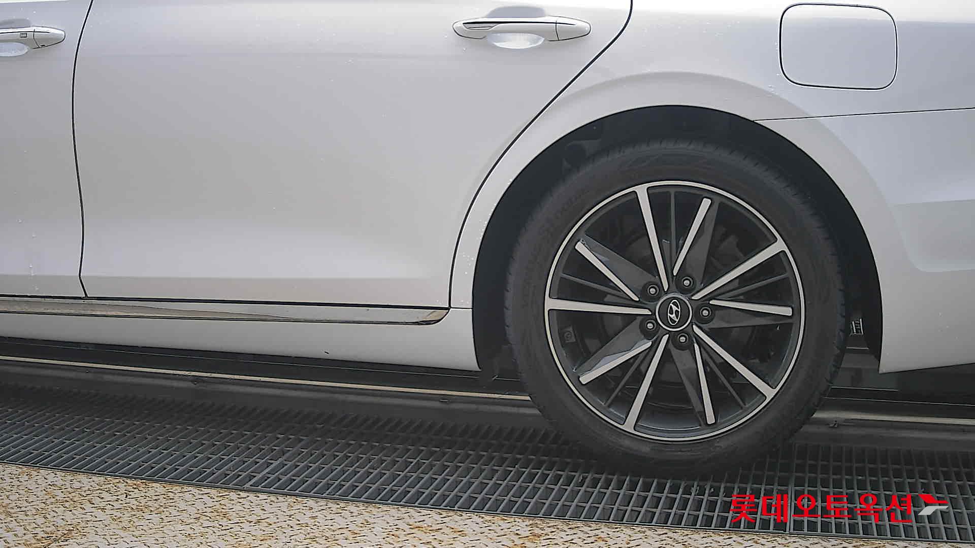 2022 - hyundai grandeur