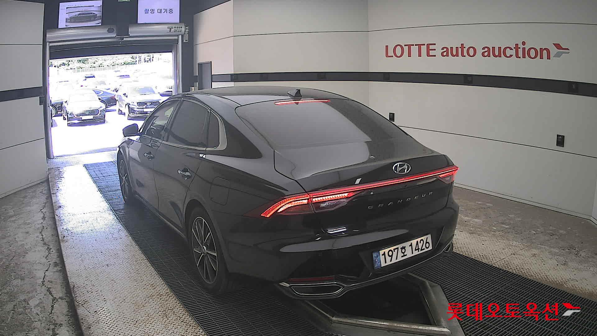2022 - hyundai grandeur