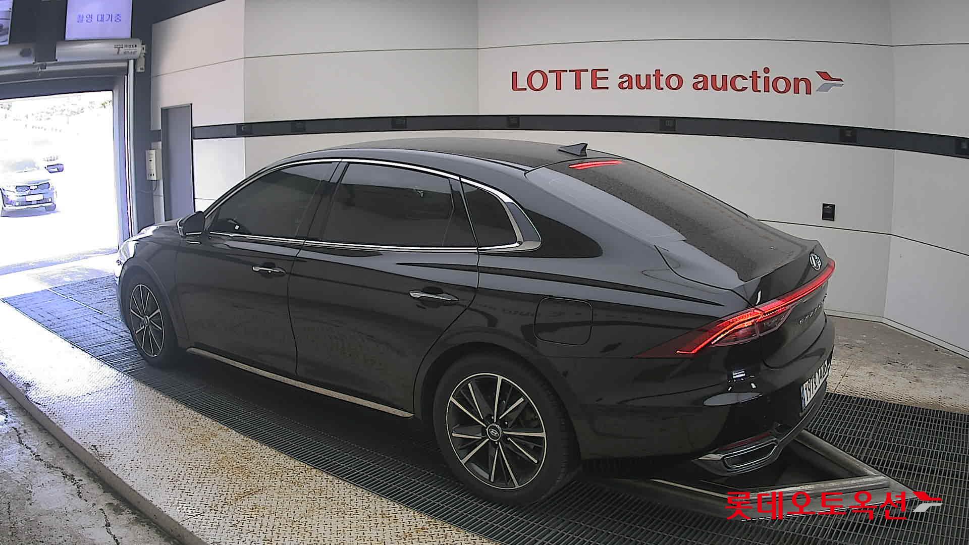 2022 - hyundai grandeur