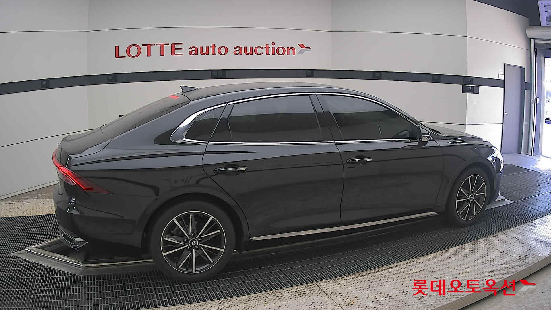 2022 - hyundai grandeur