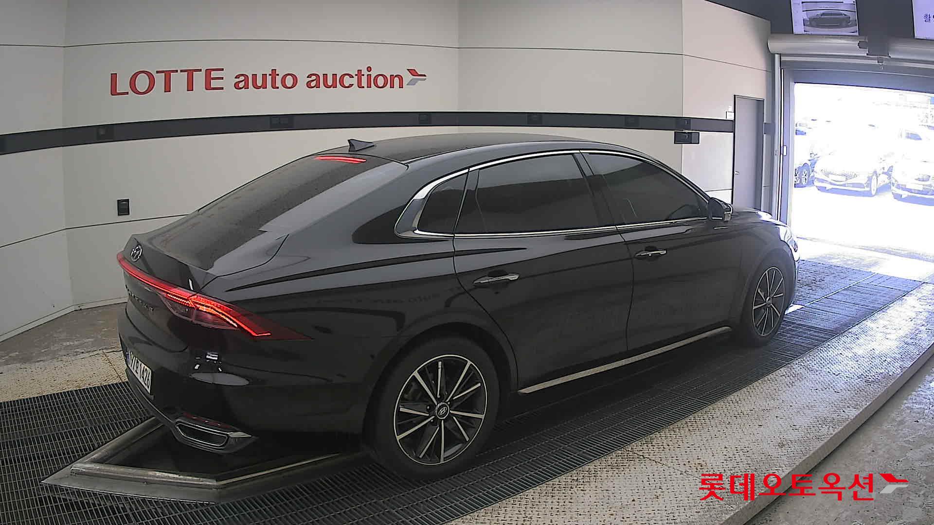 2022 - hyundai grandeur