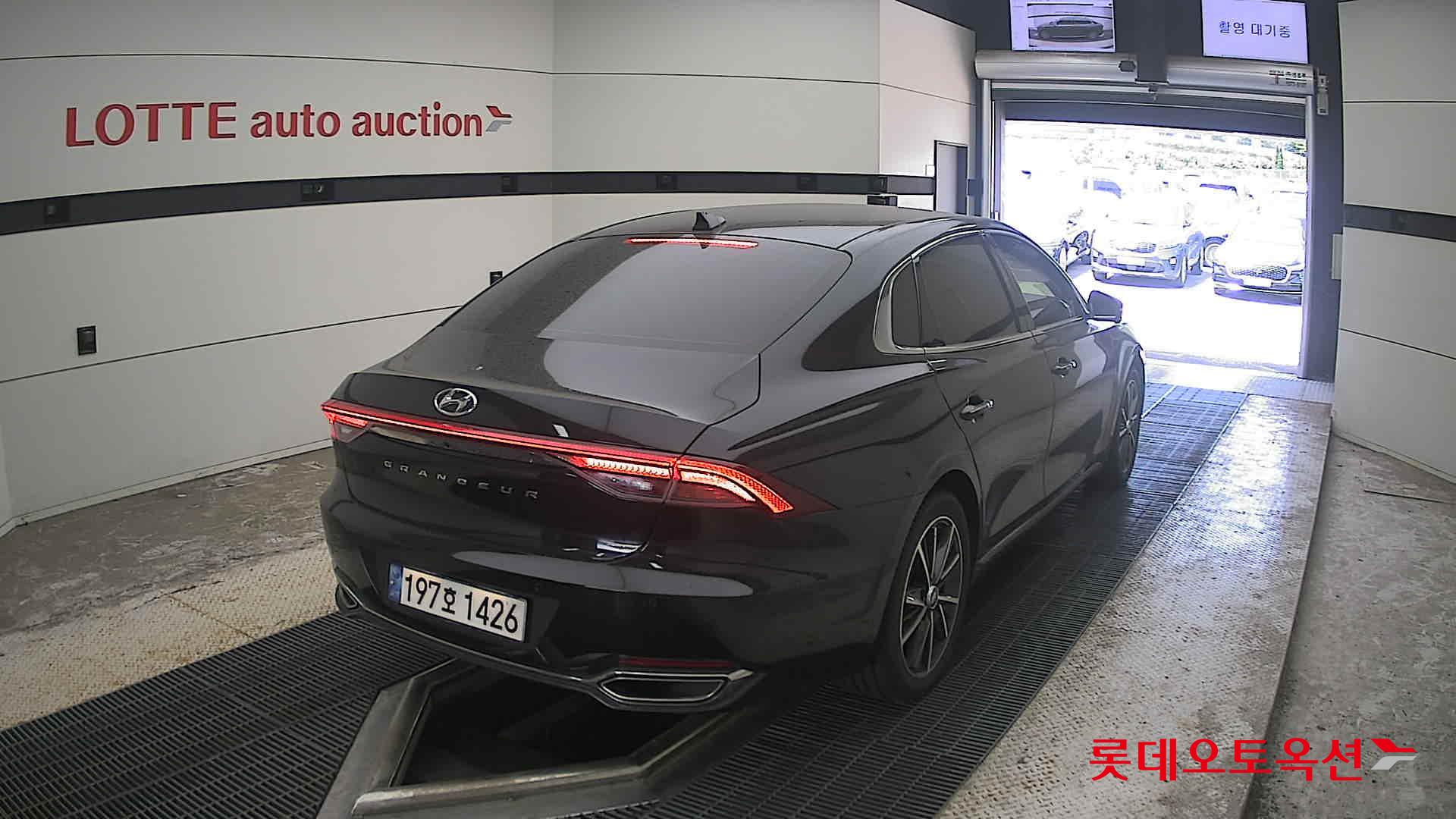 2022 - hyundai grandeur