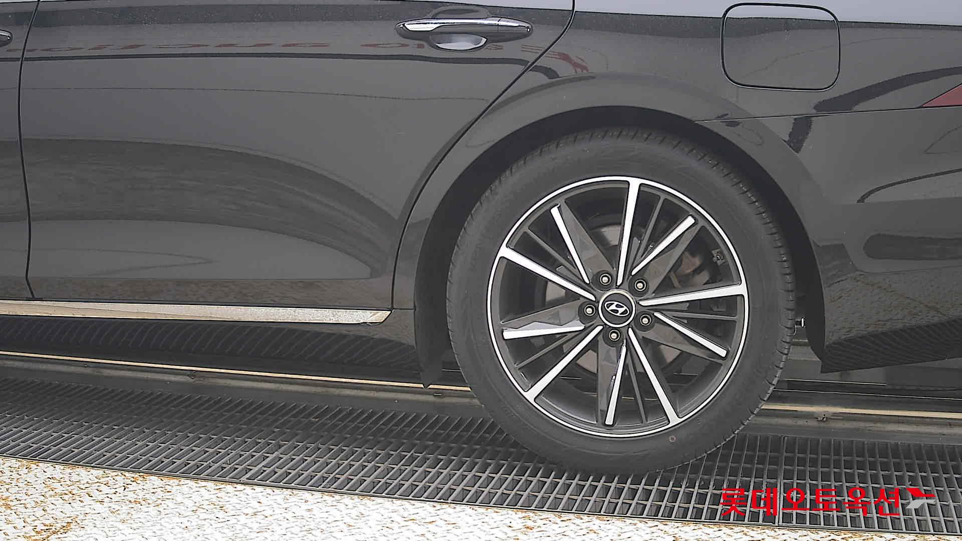 2022 - hyundai grandeur