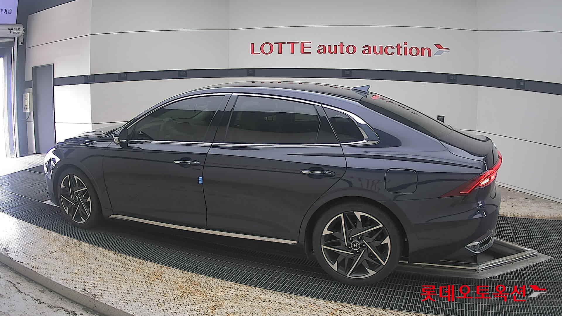 2020 - hyundai grandeur