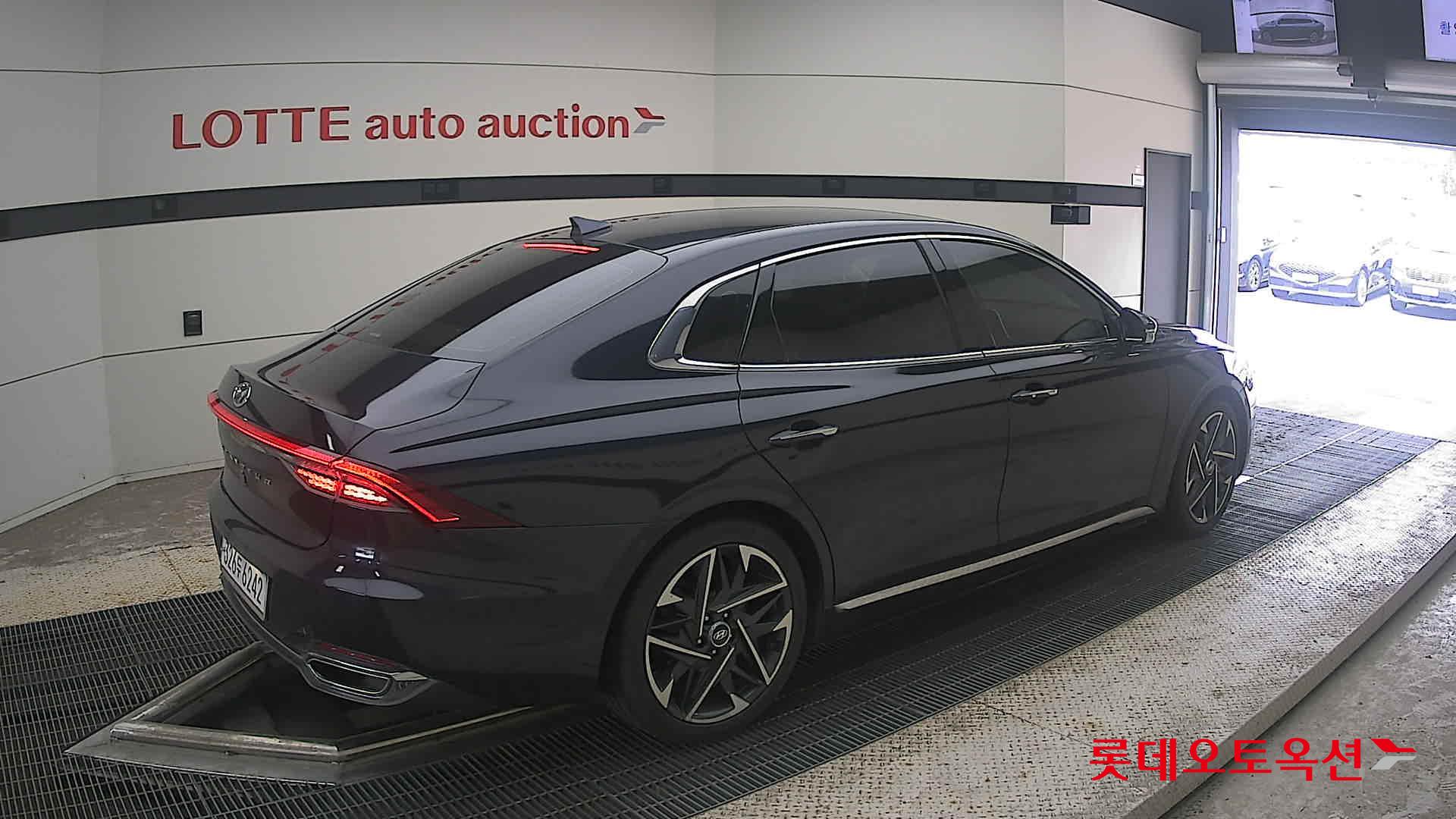 2020 - hyundai grandeur