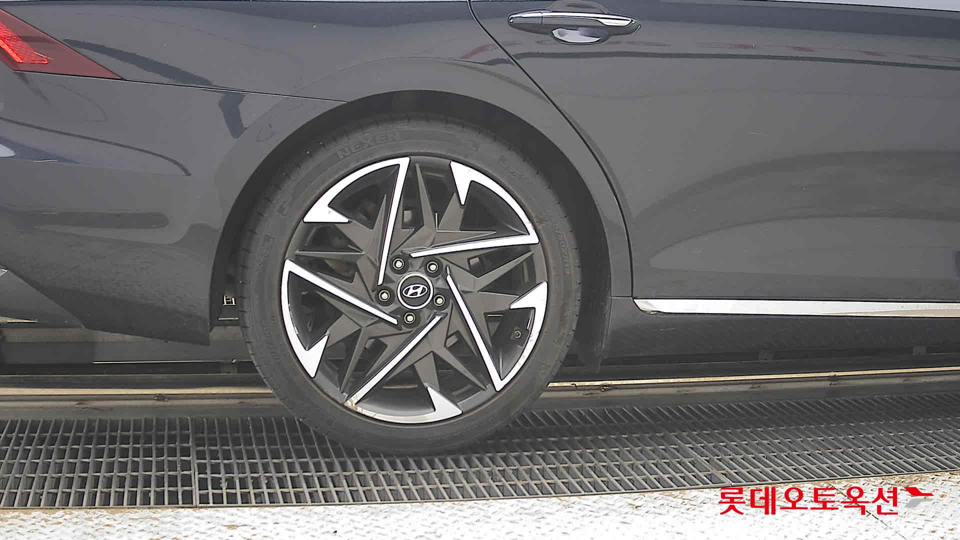 2020 - hyundai grandeur