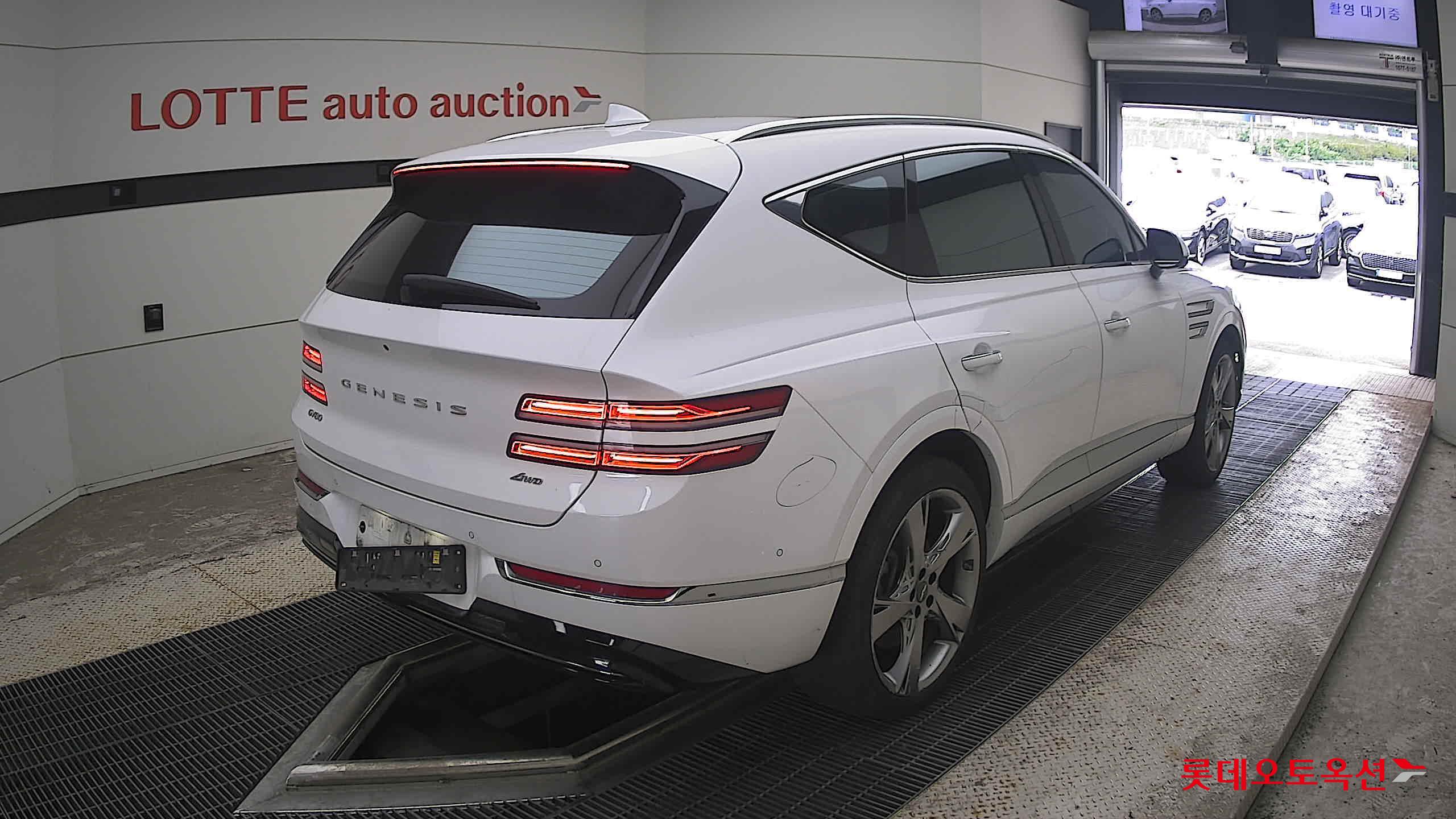 2022 - genesis gv80