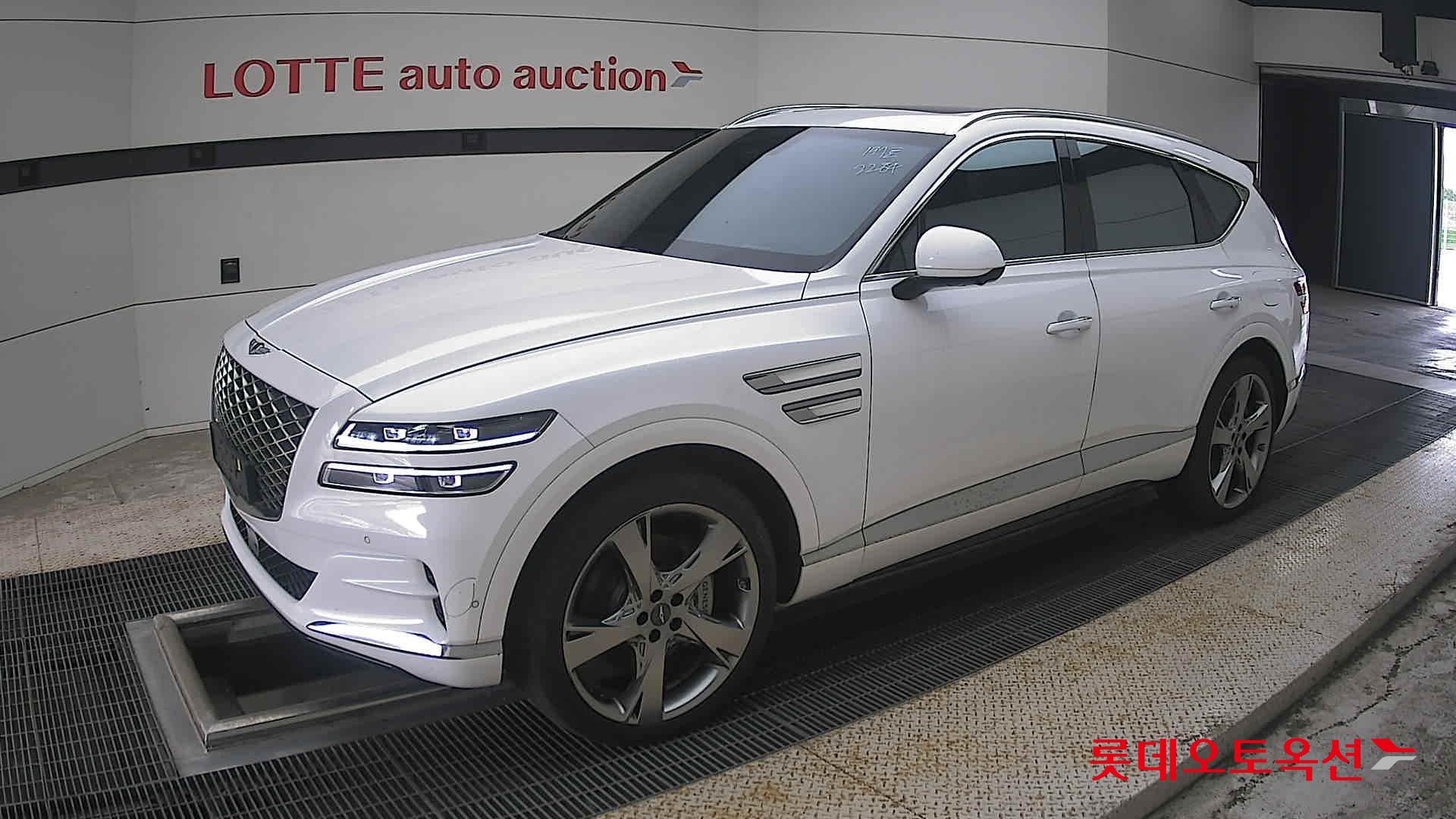2022 - genesis gv80