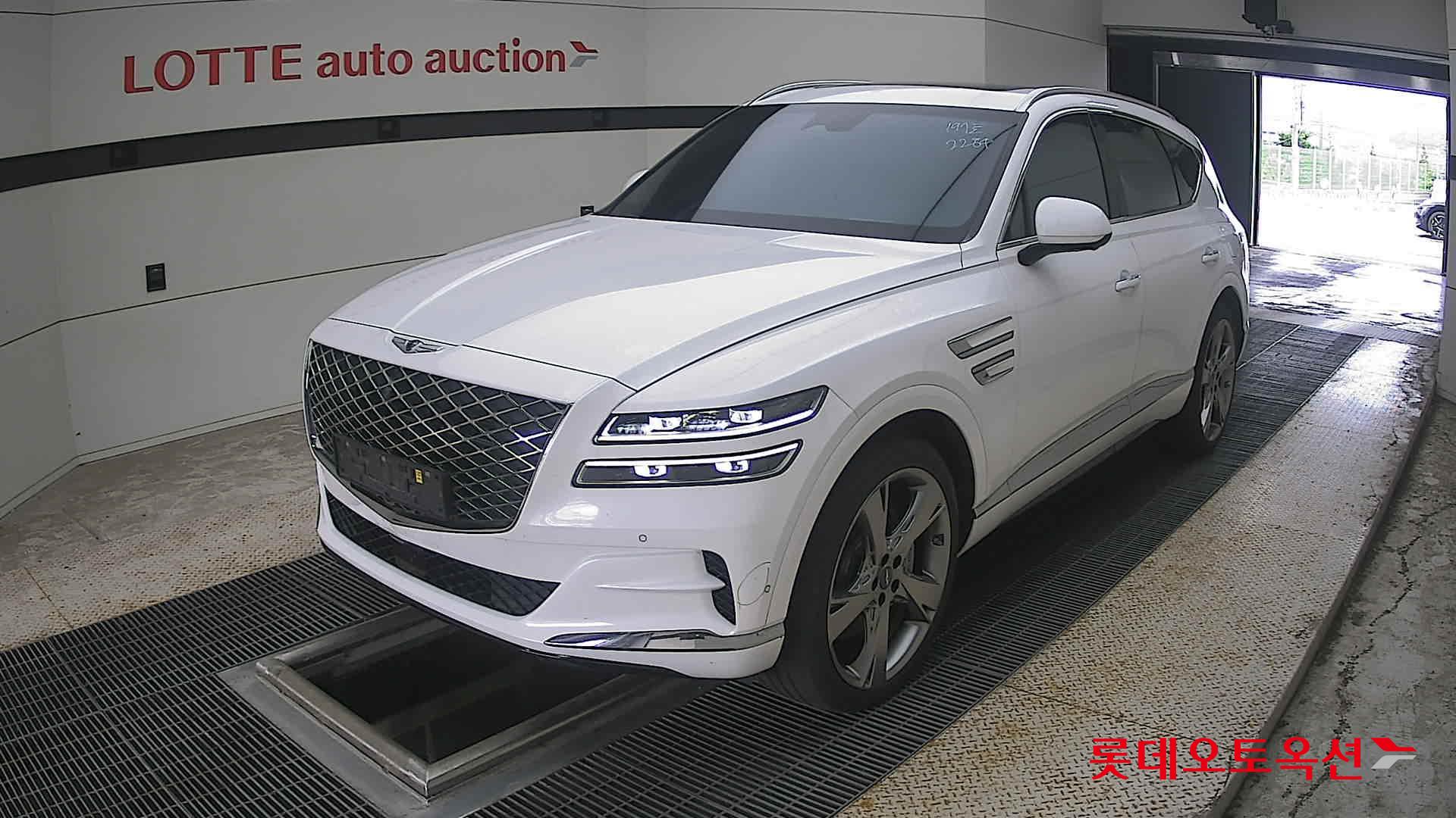 2022 - genesis gv80