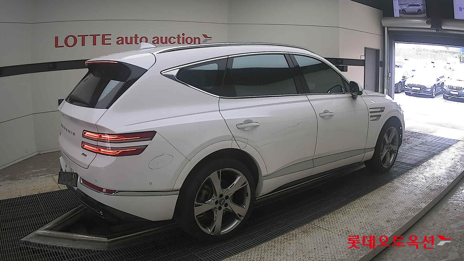 2022 - genesis gv80