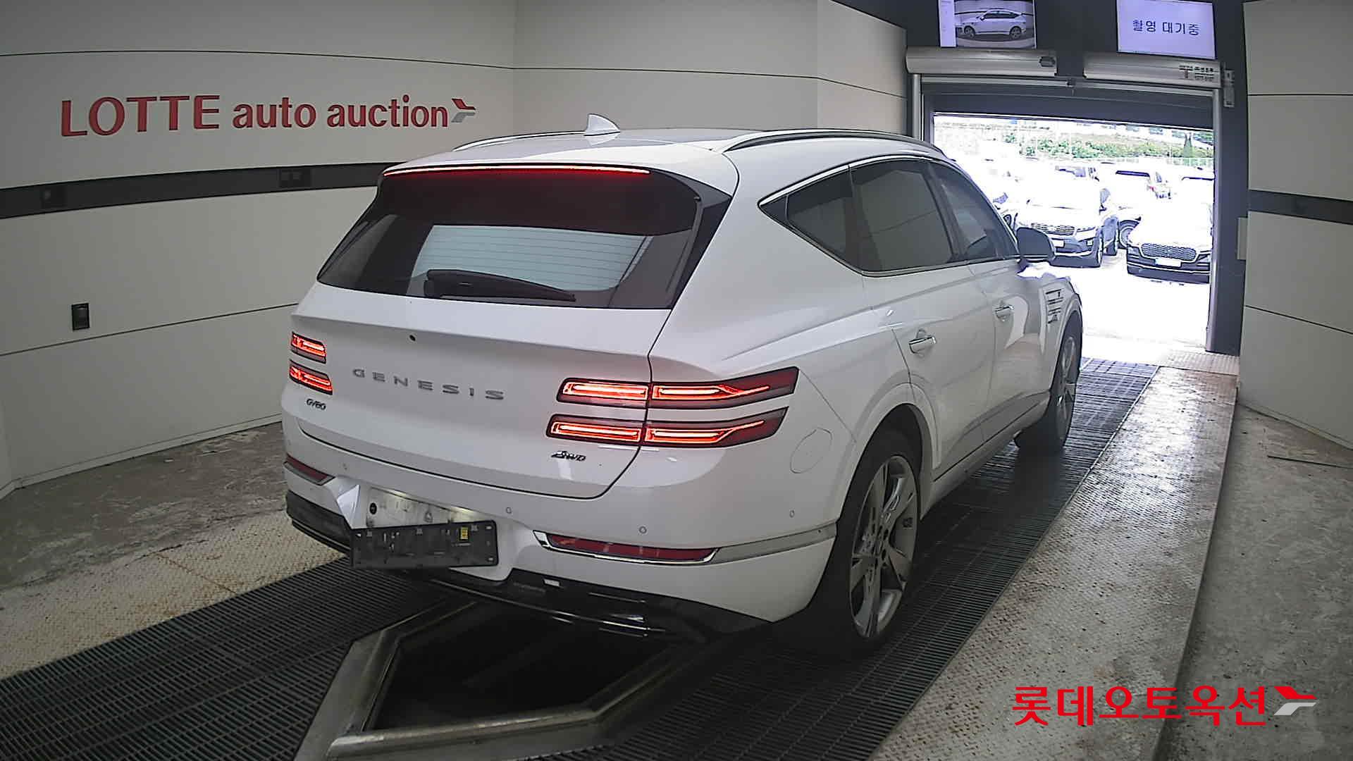 2022 - genesis gv80