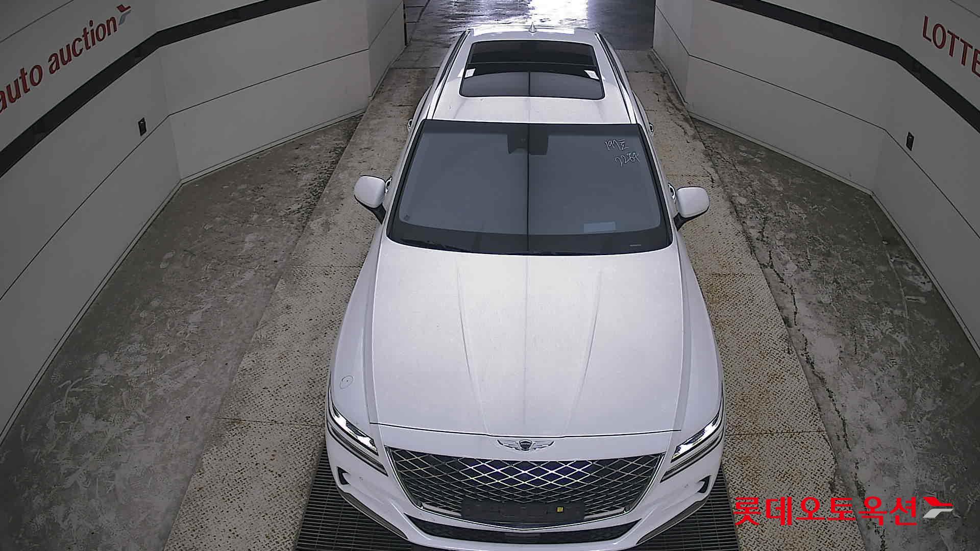 2022 - genesis gv80