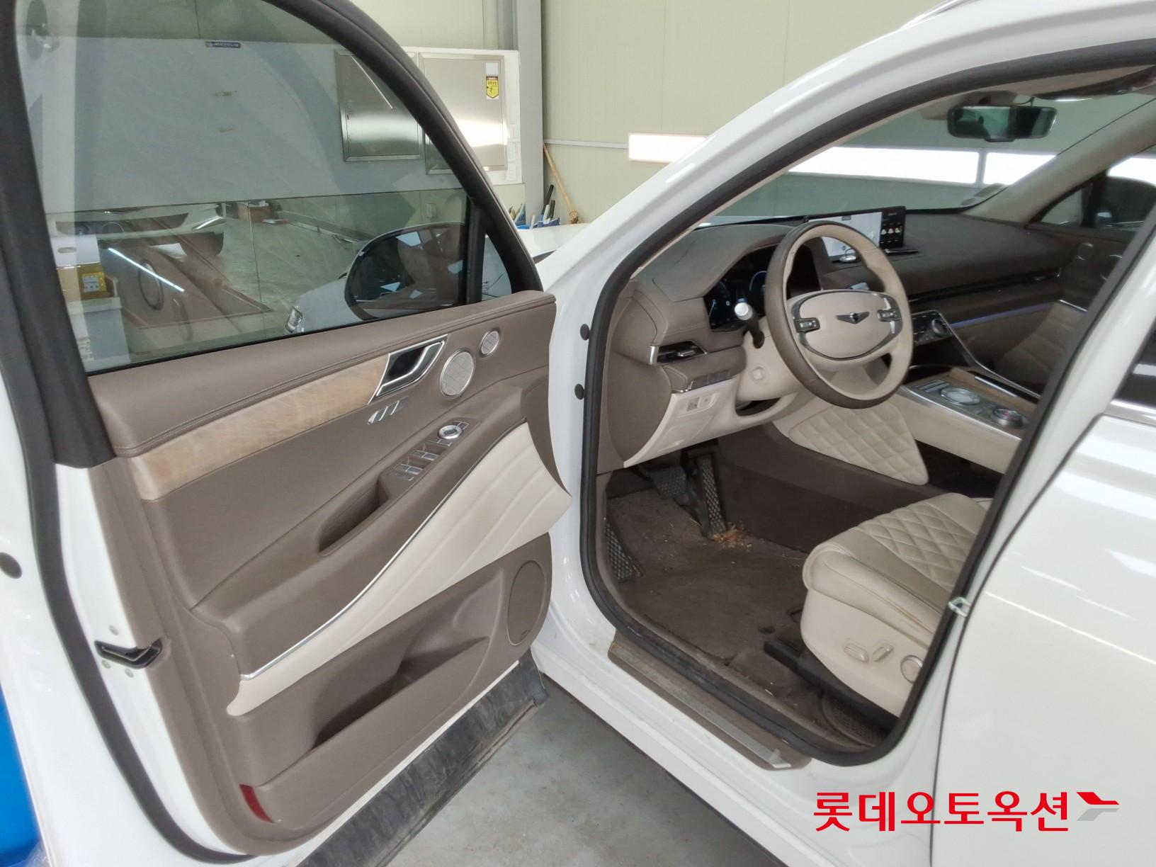 2022 - genesis gv80