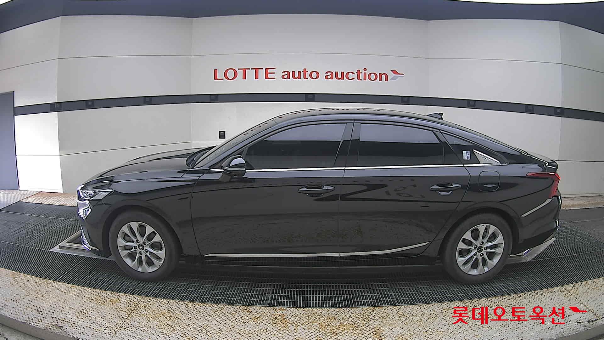 2022 - kia k8