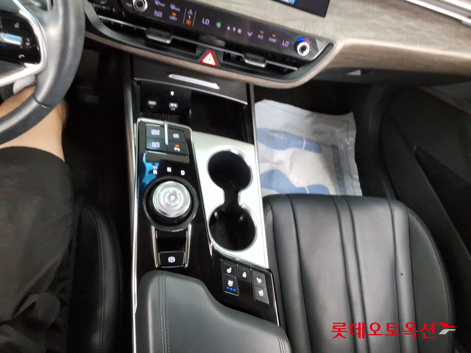 2022 - kia k8