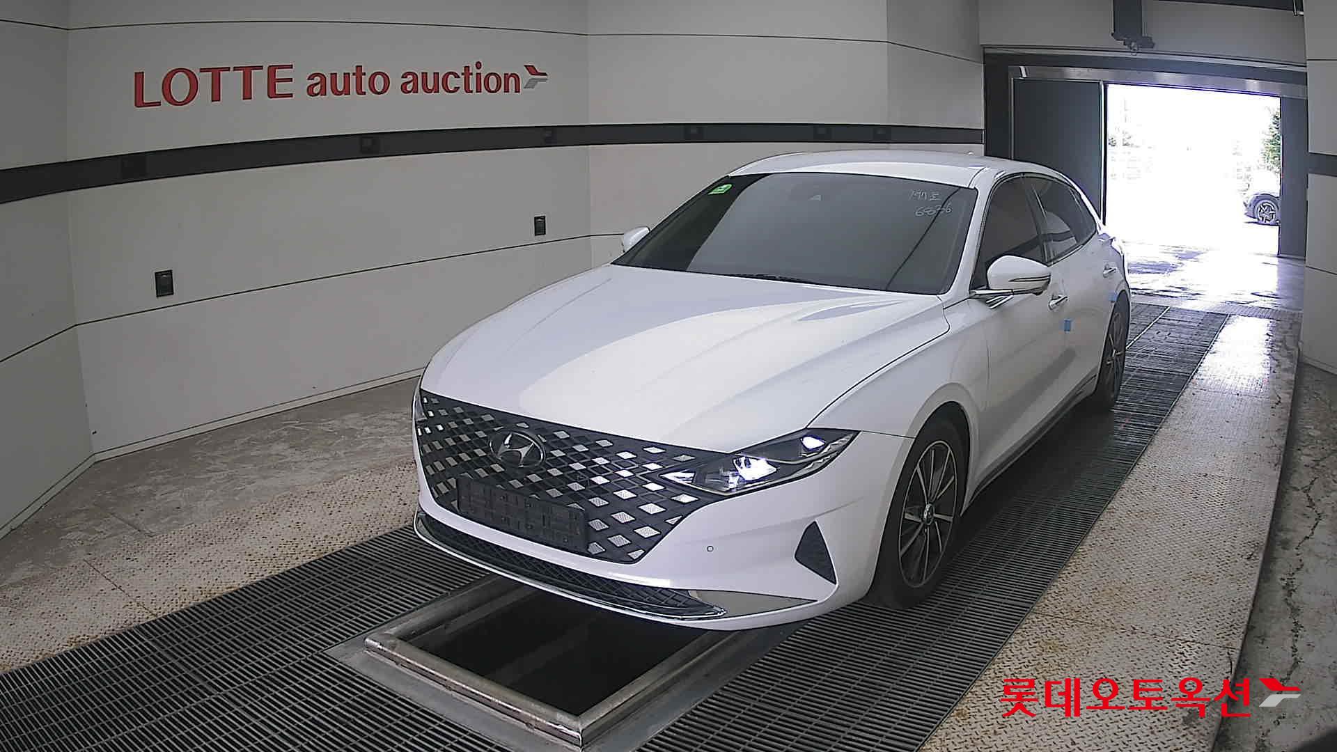 2022 - hyundai grandeur