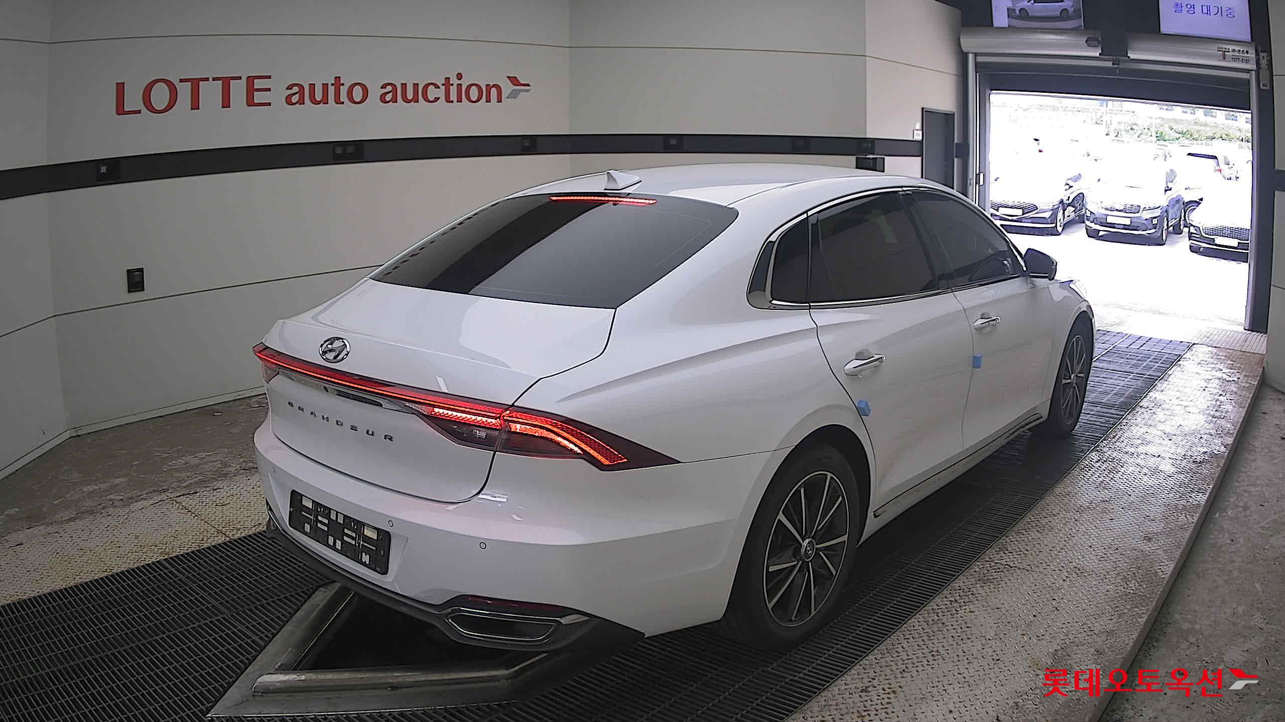 2022 - hyundai grandeur