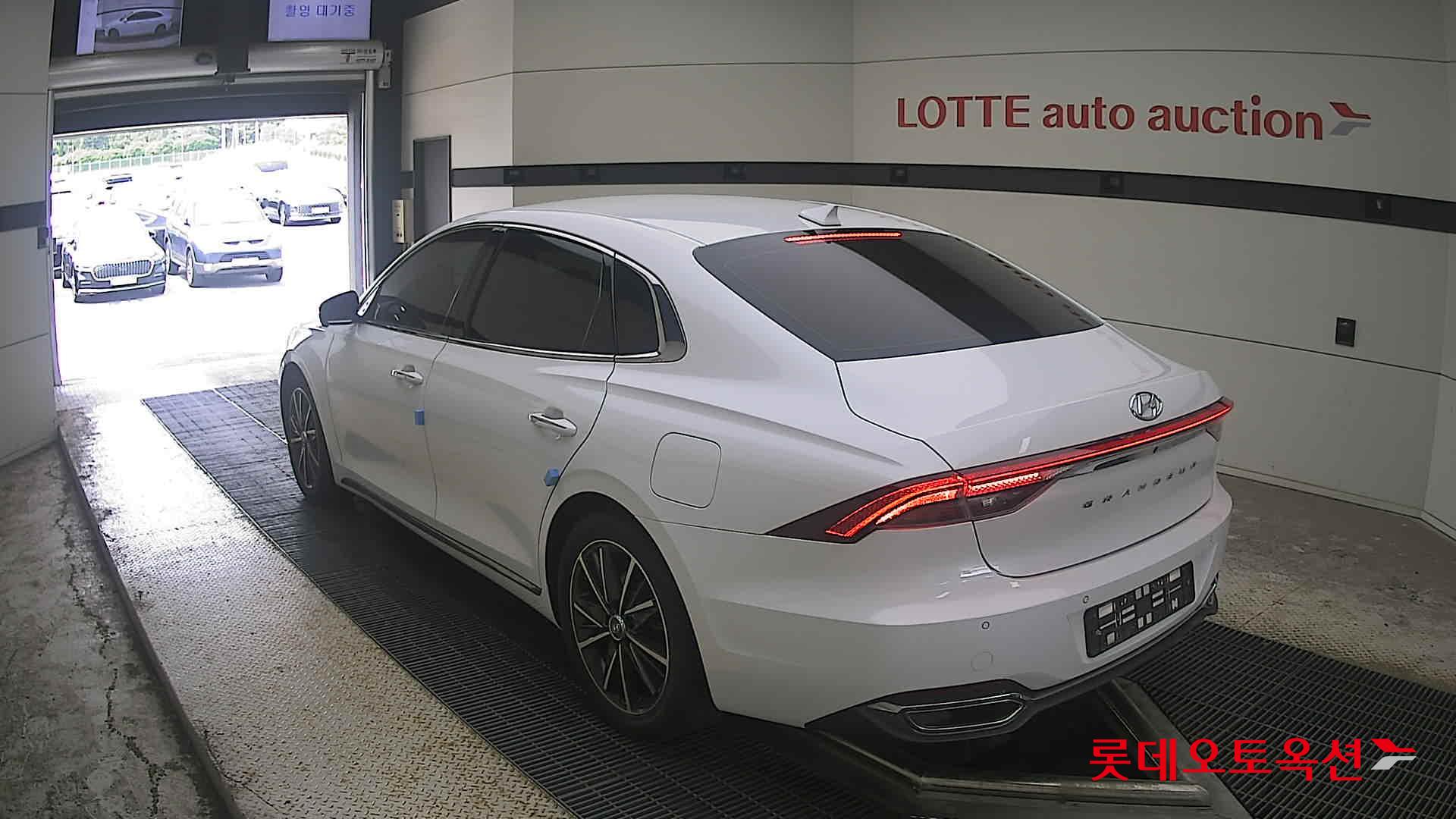 2022 - hyundai grandeur
