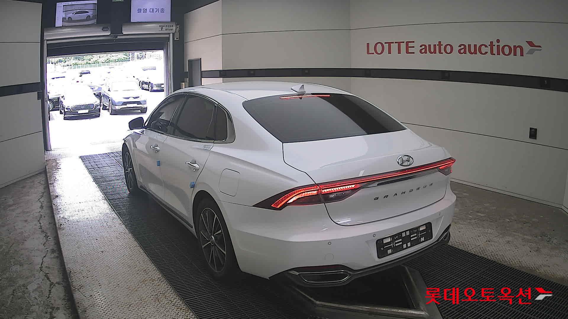 2022 - hyundai grandeur