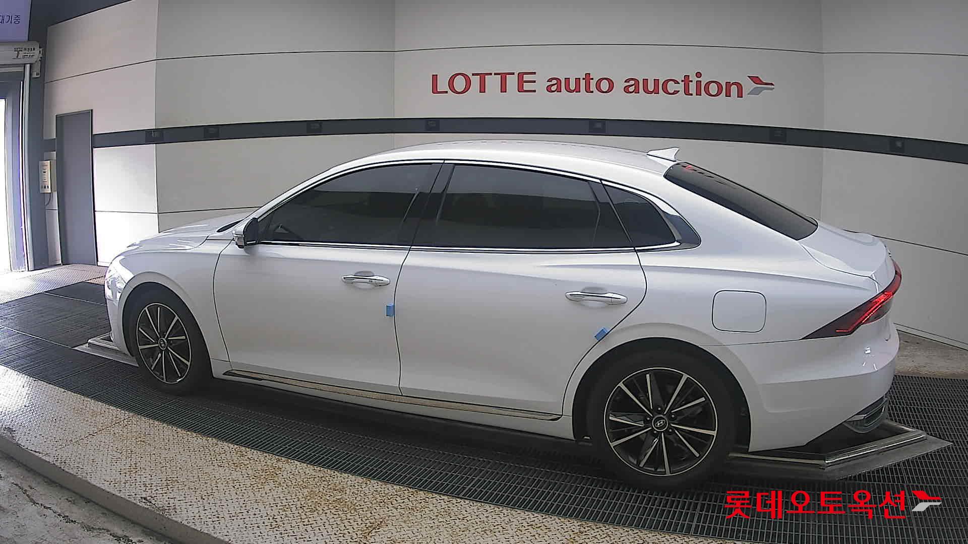 2022 - hyundai grandeur