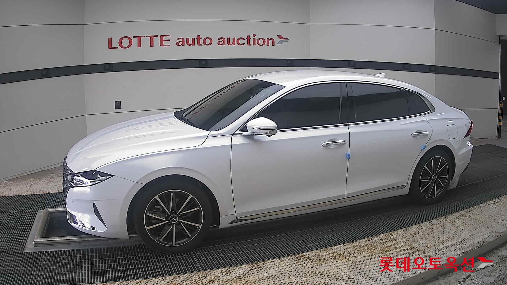 2022 - hyundai grandeur