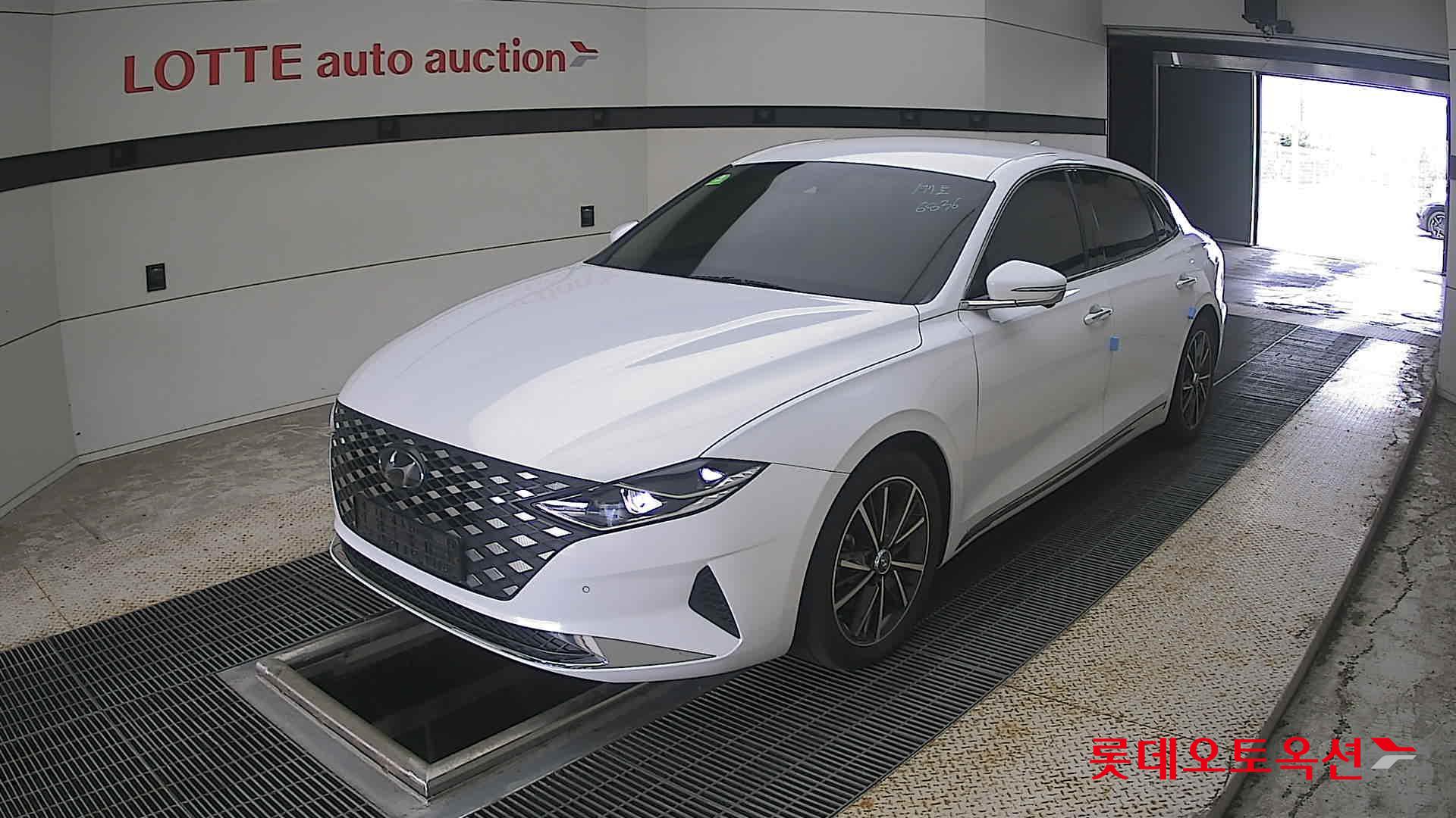 2022 - hyundai grandeur