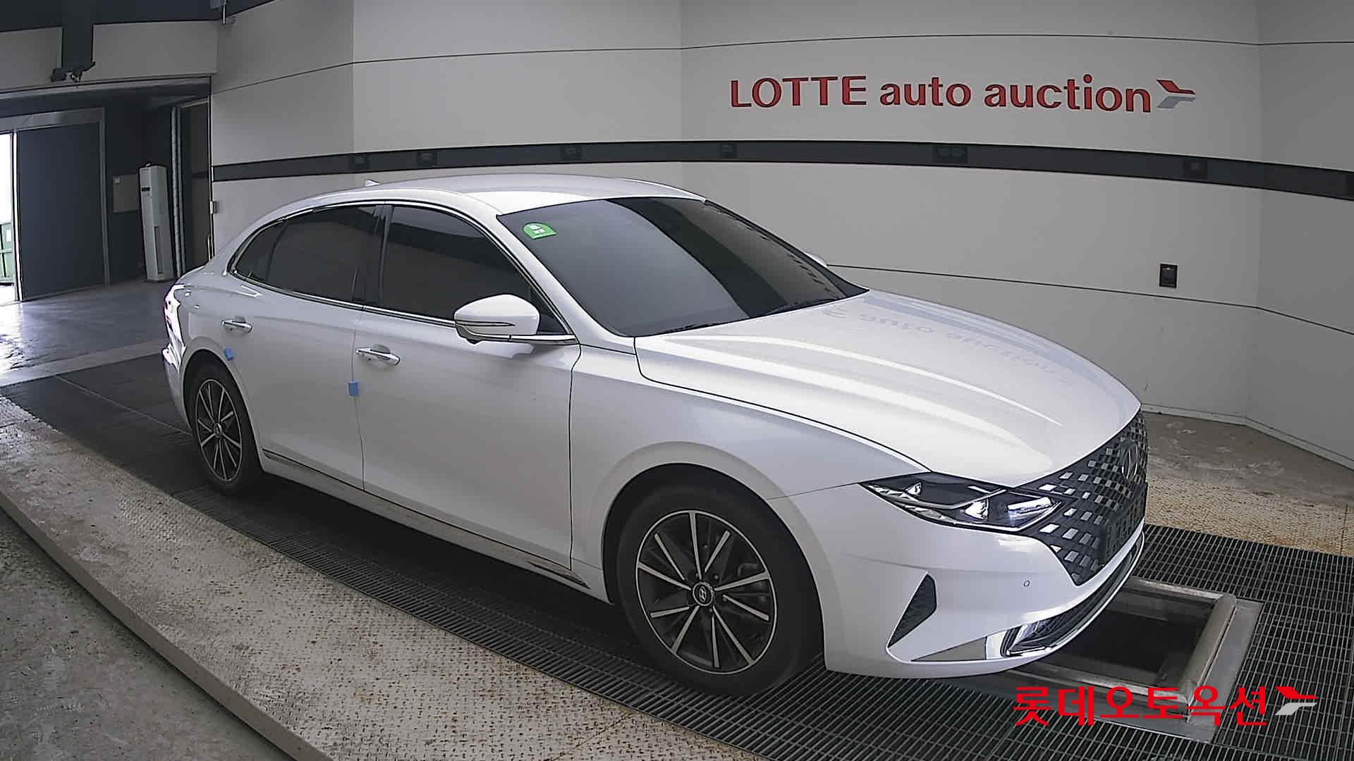 2022 - hyundai grandeur