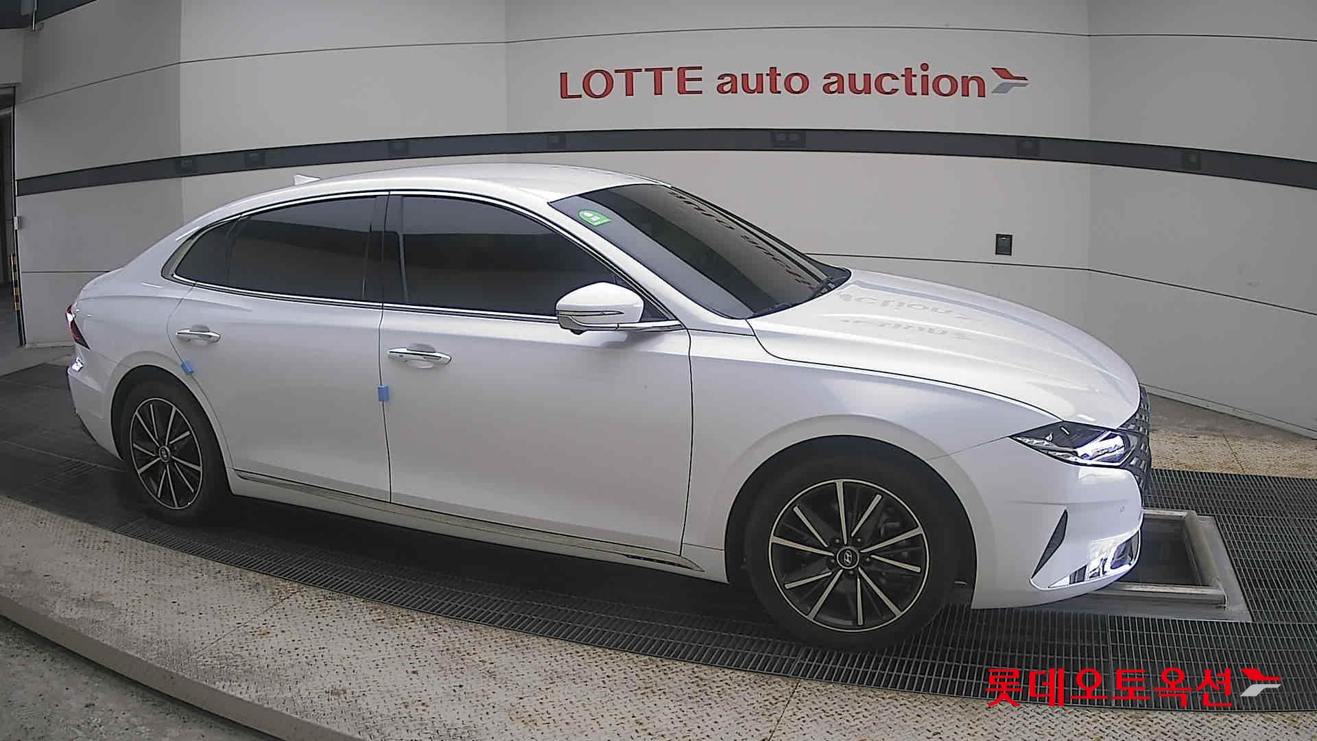 2022 - hyundai grandeur