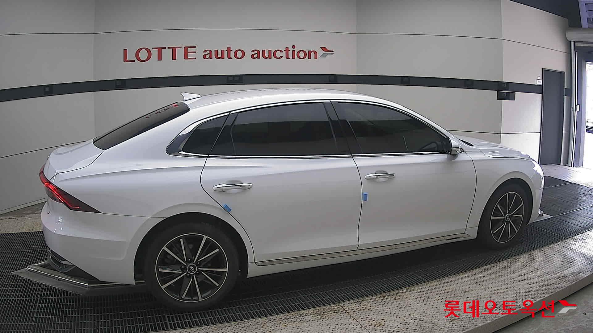 2022 - hyundai grandeur