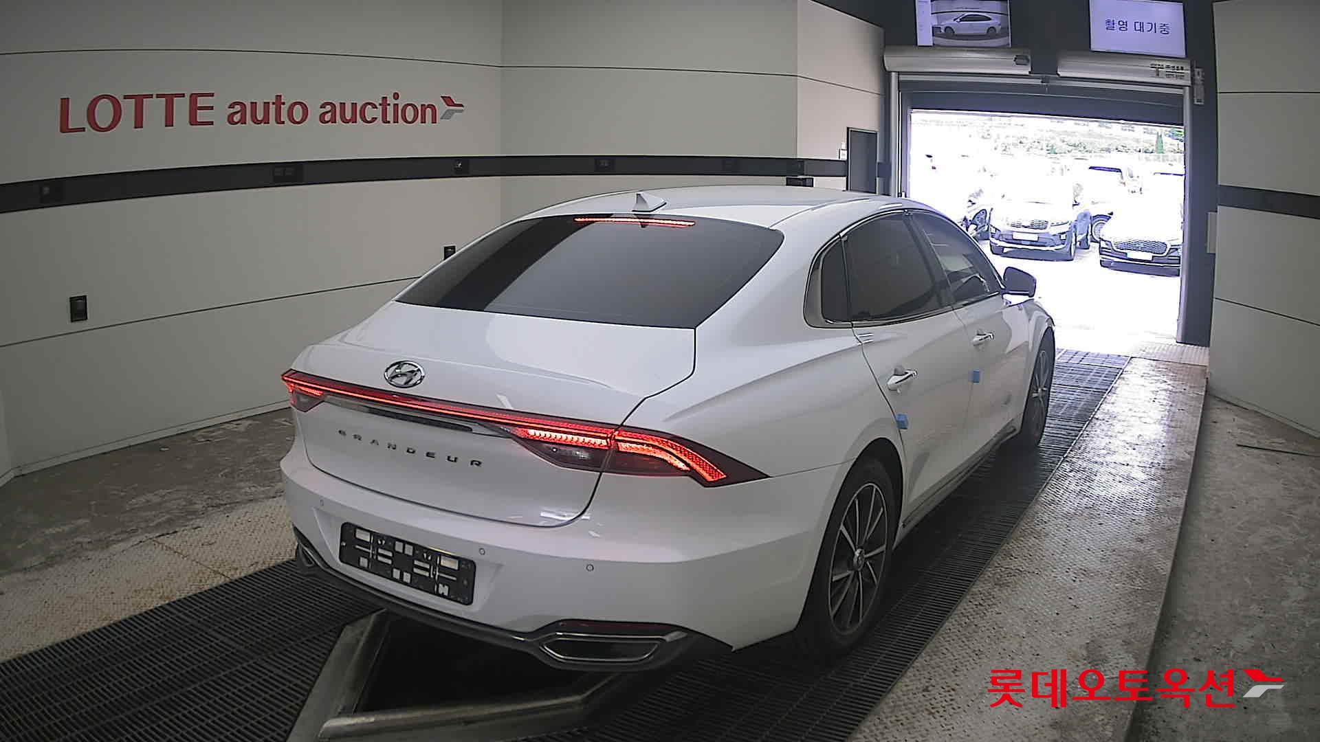 2022 - hyundai grandeur