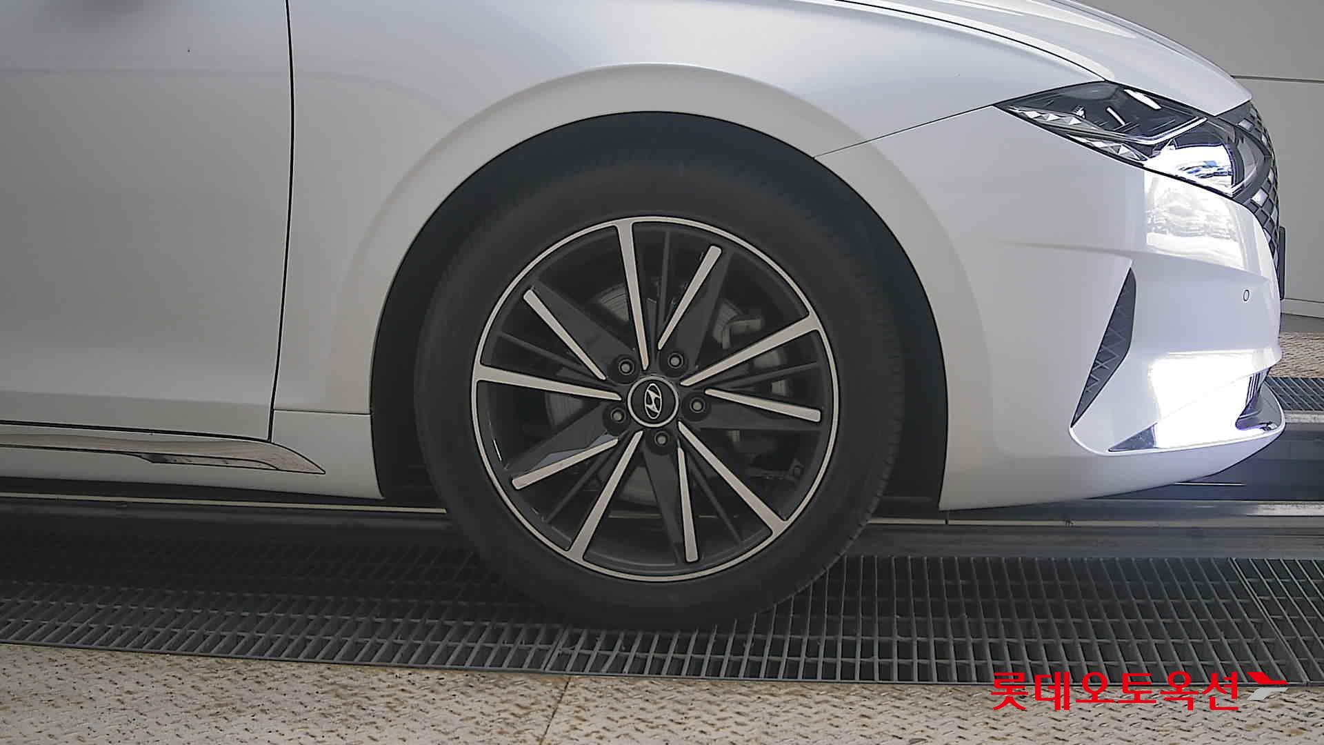 2022 - hyundai grandeur