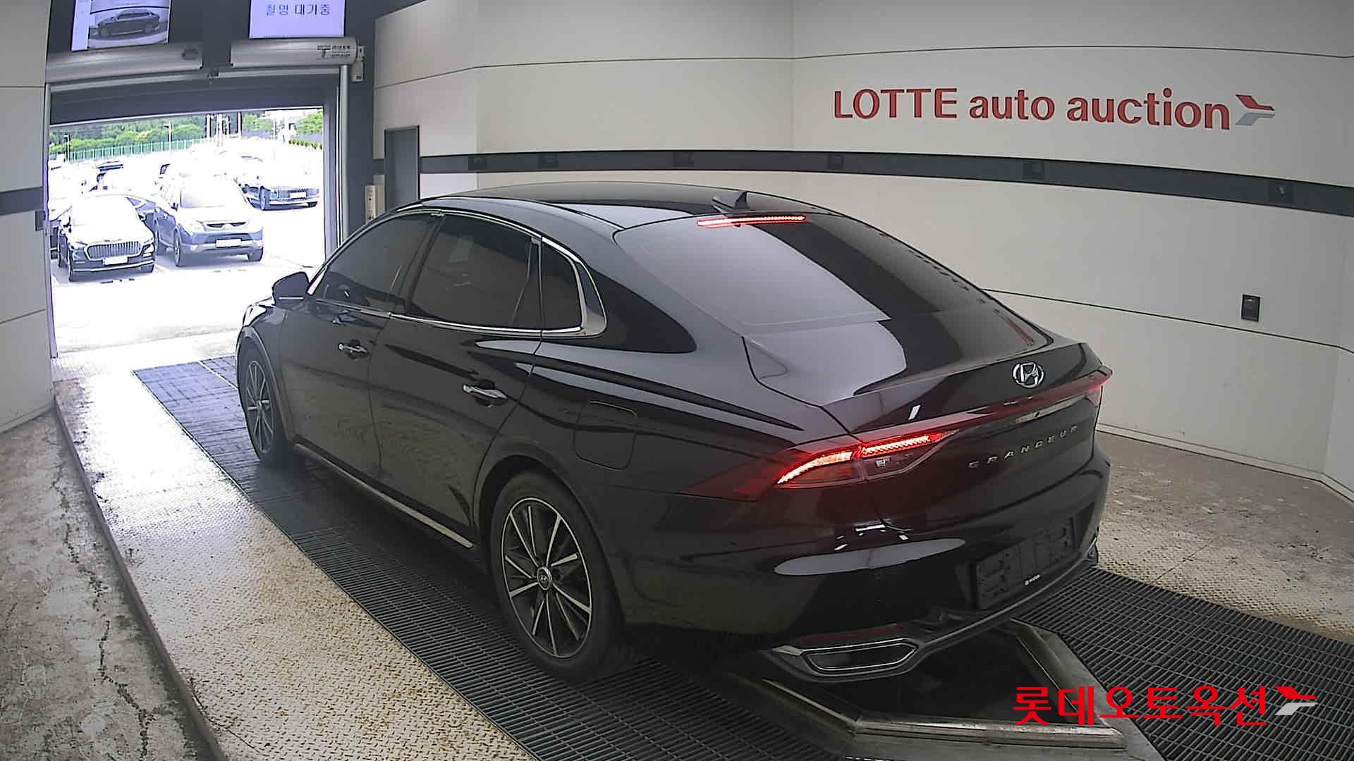 2022 - hyundai grandeur