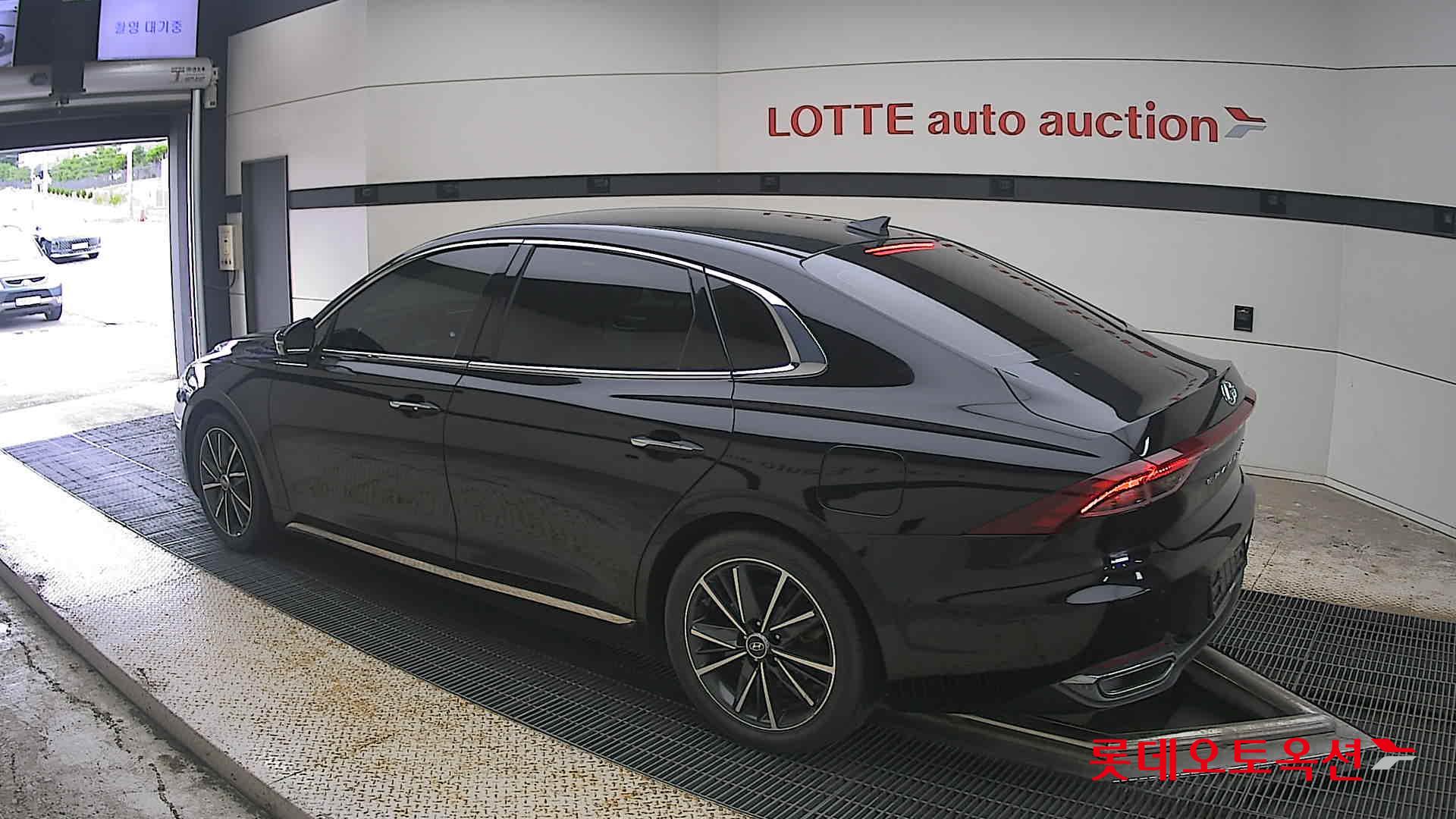 2022 - hyundai grandeur