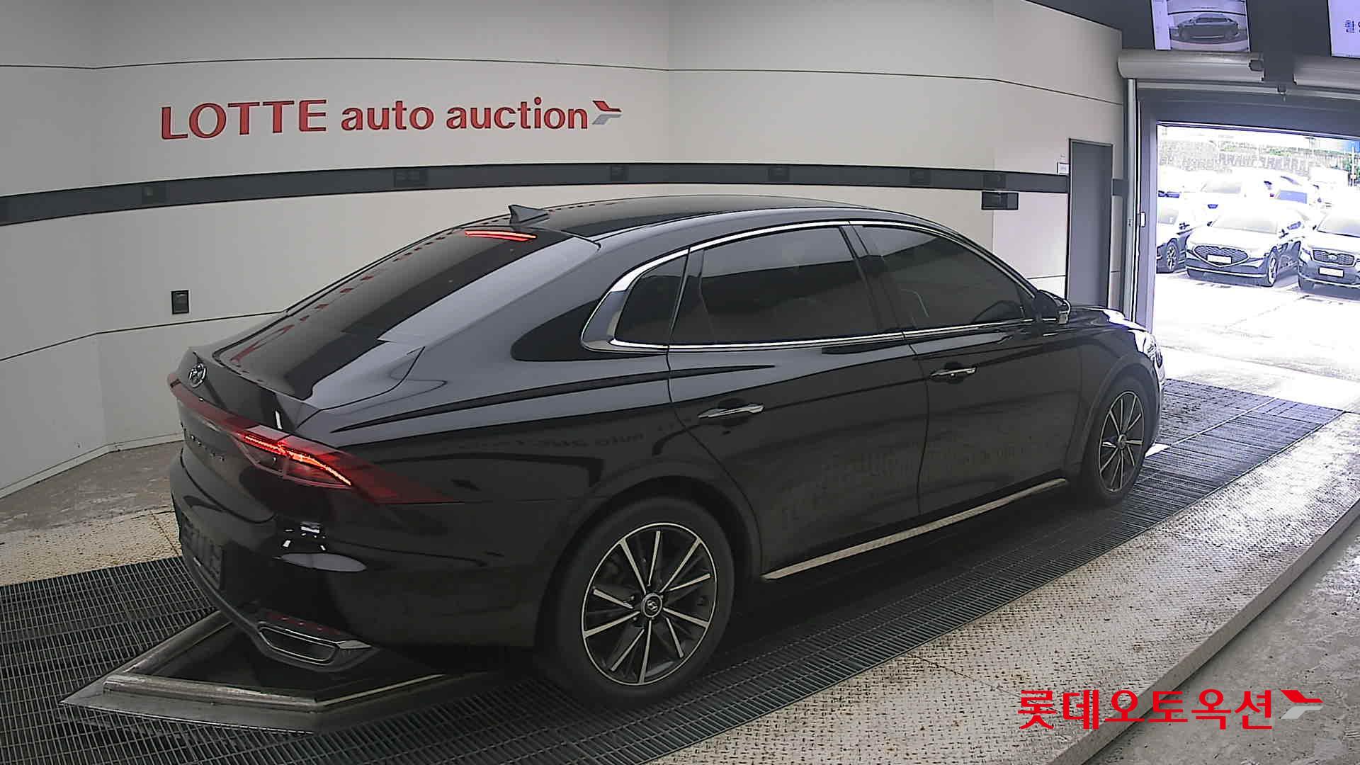 2022 - hyundai grandeur
