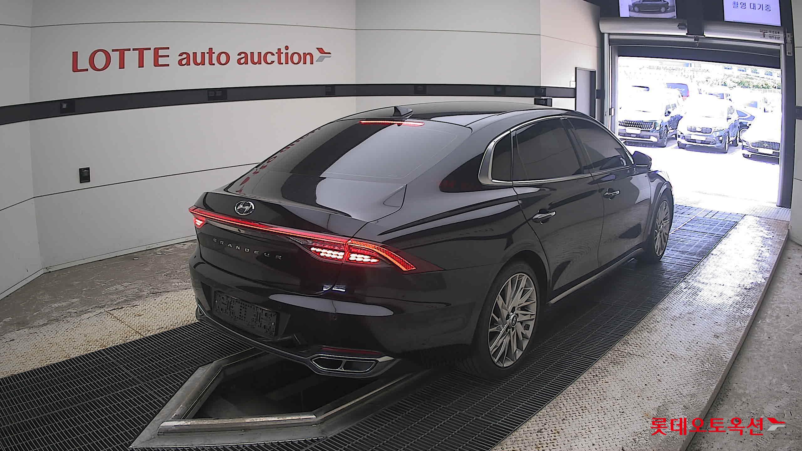 2022 - hyundai grandeur