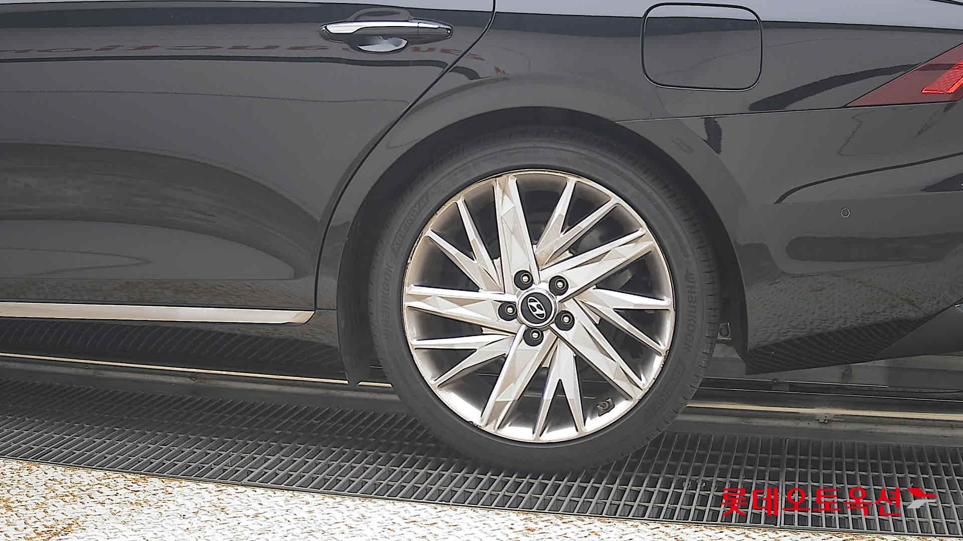 2022 - hyundai grandeur