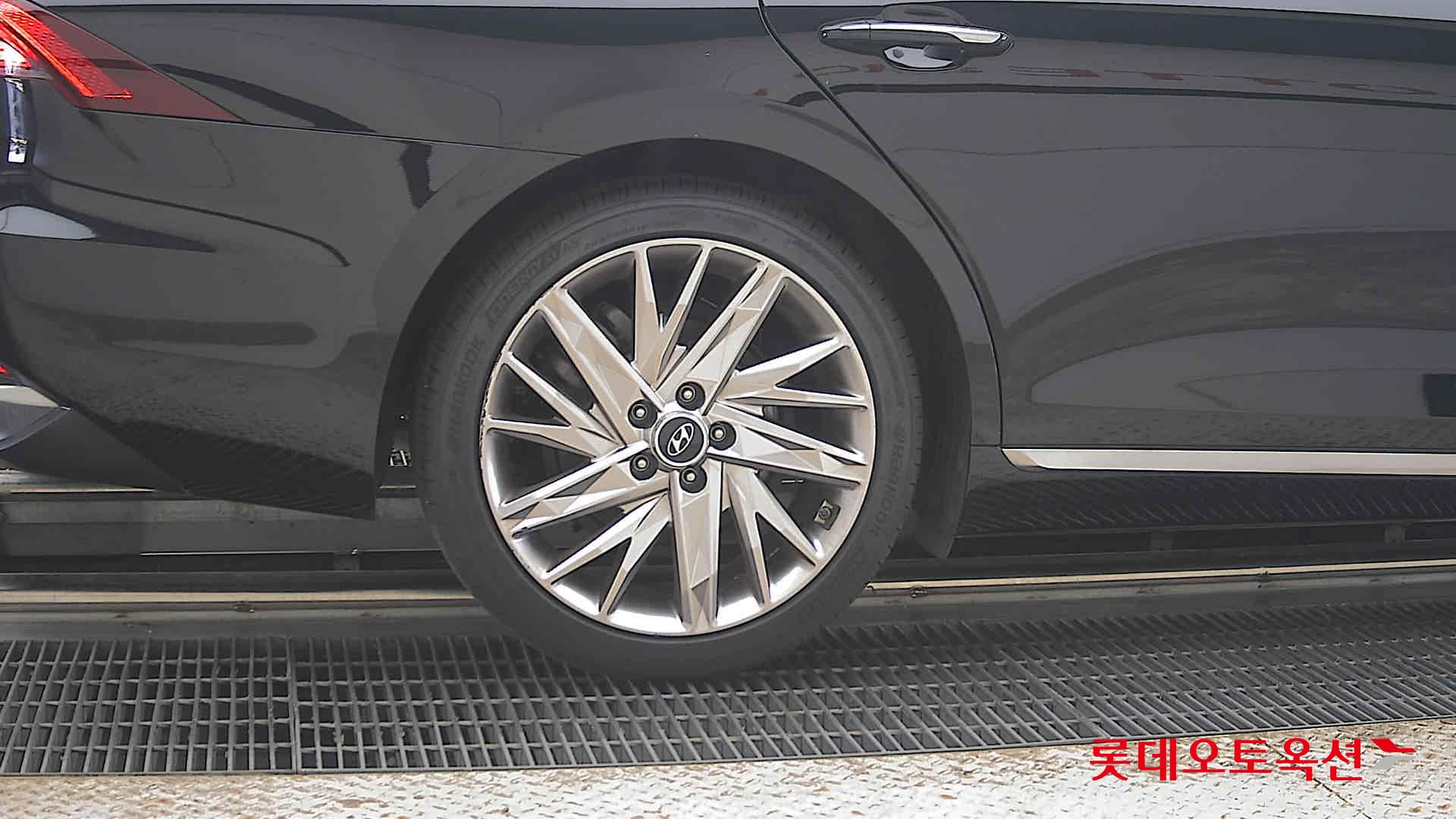 2022 - hyundai grandeur