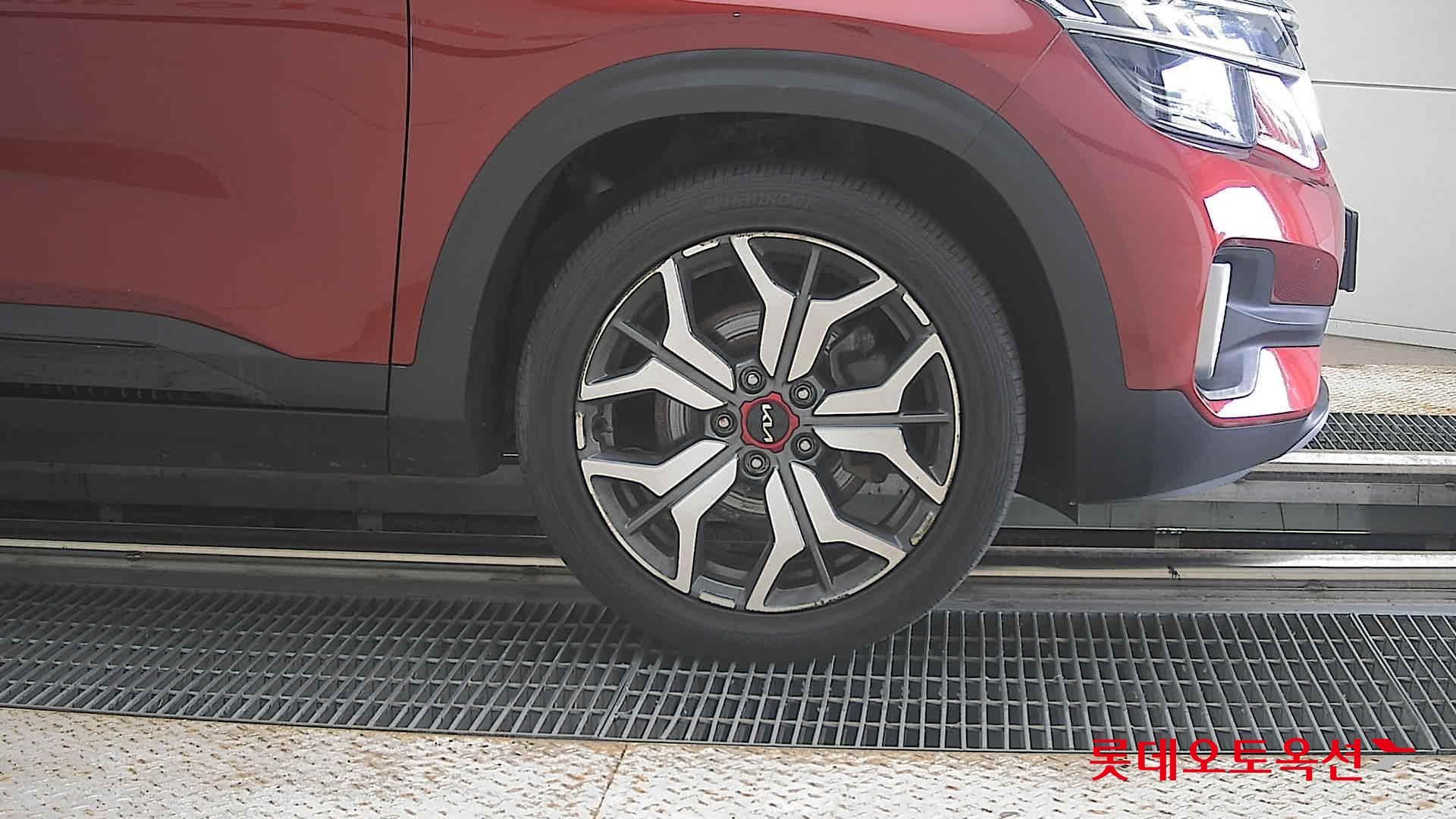 2023 - kia seltos