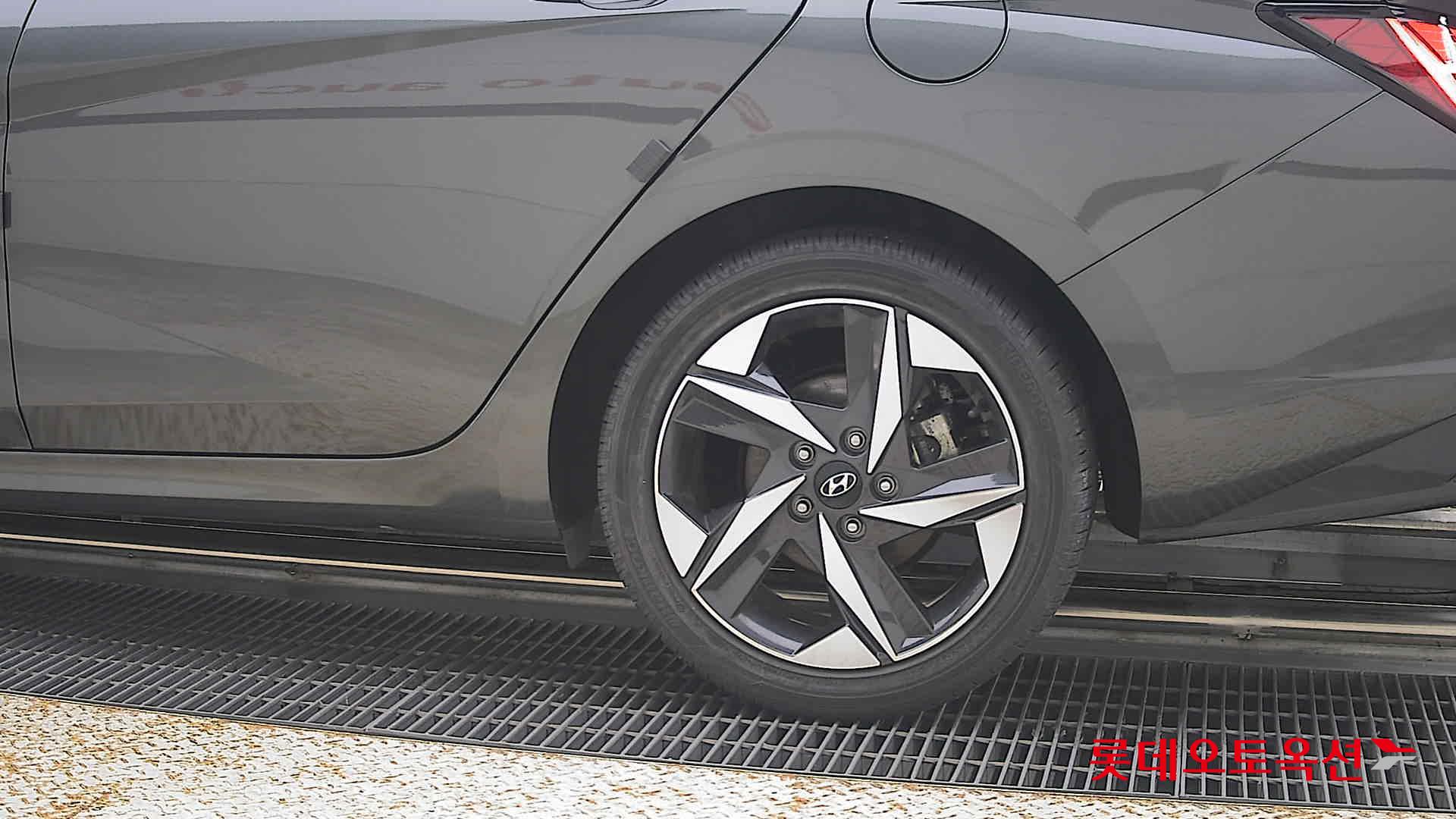2023 - hyundai avante