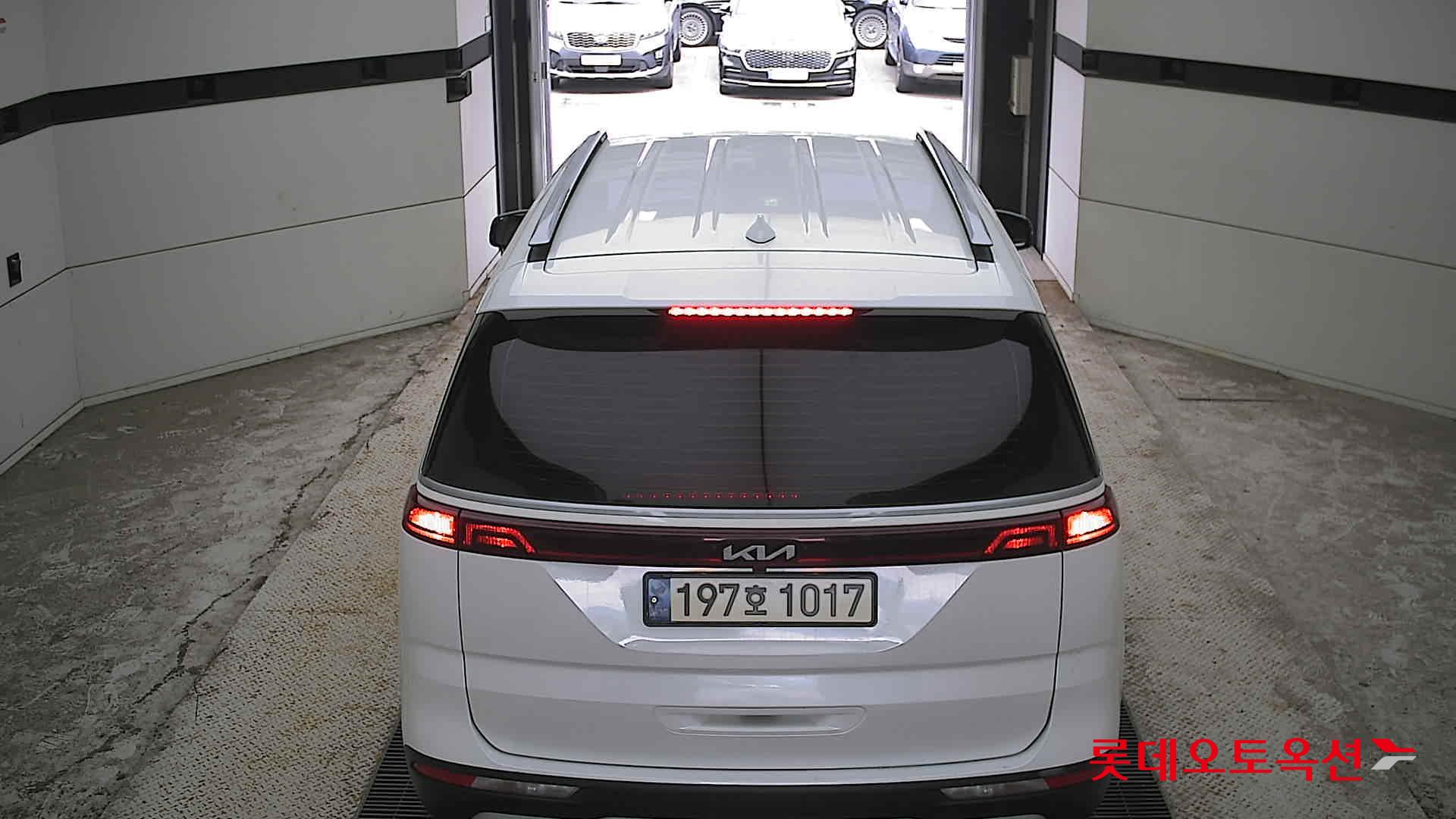 2023 - kia carnival